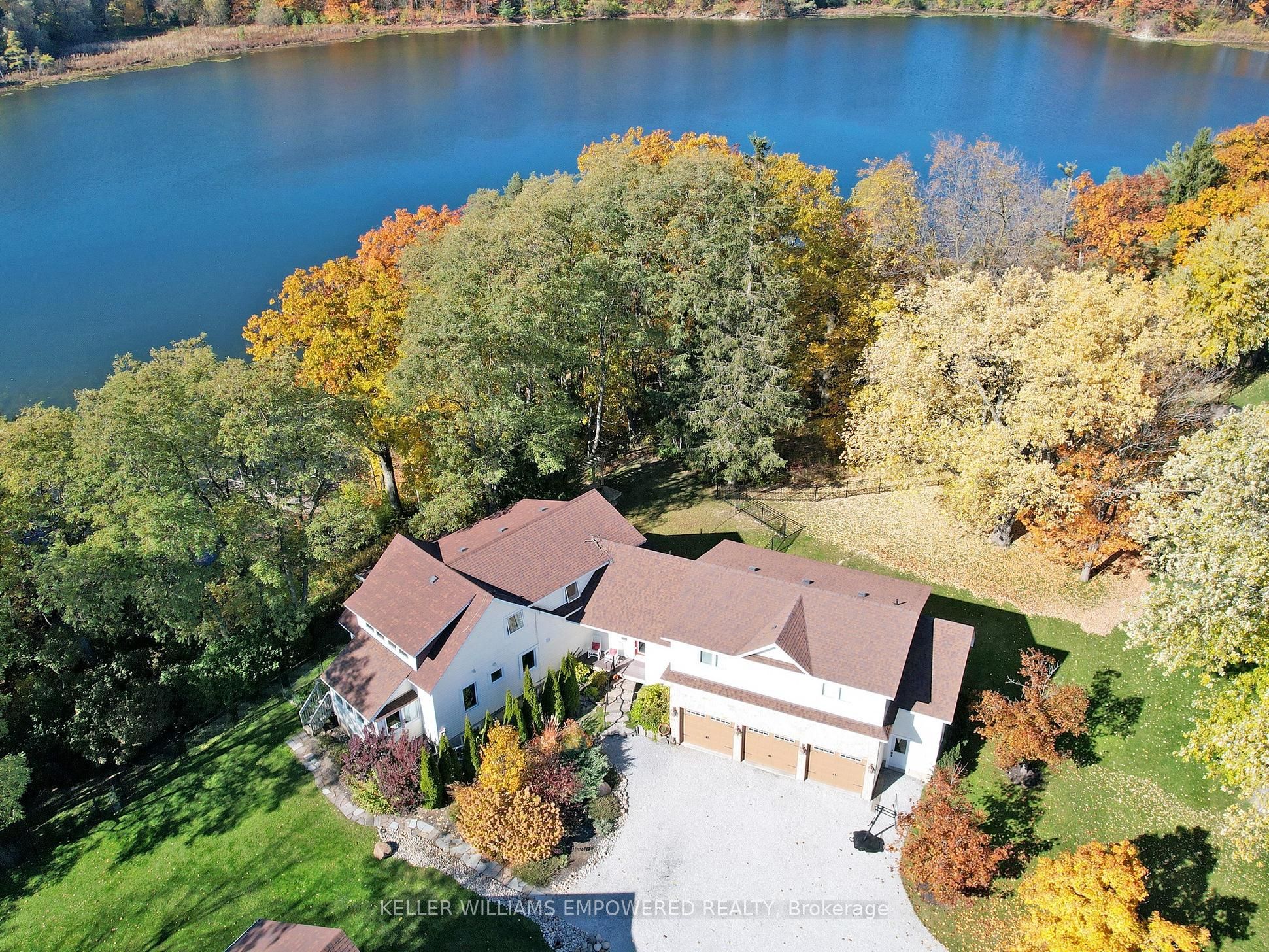 8 Macleod Estate Court Property Photo 3