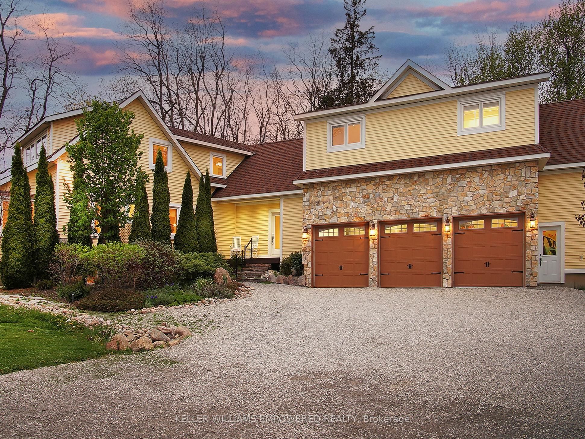 8 Macleod Estate Court Property Photo 4