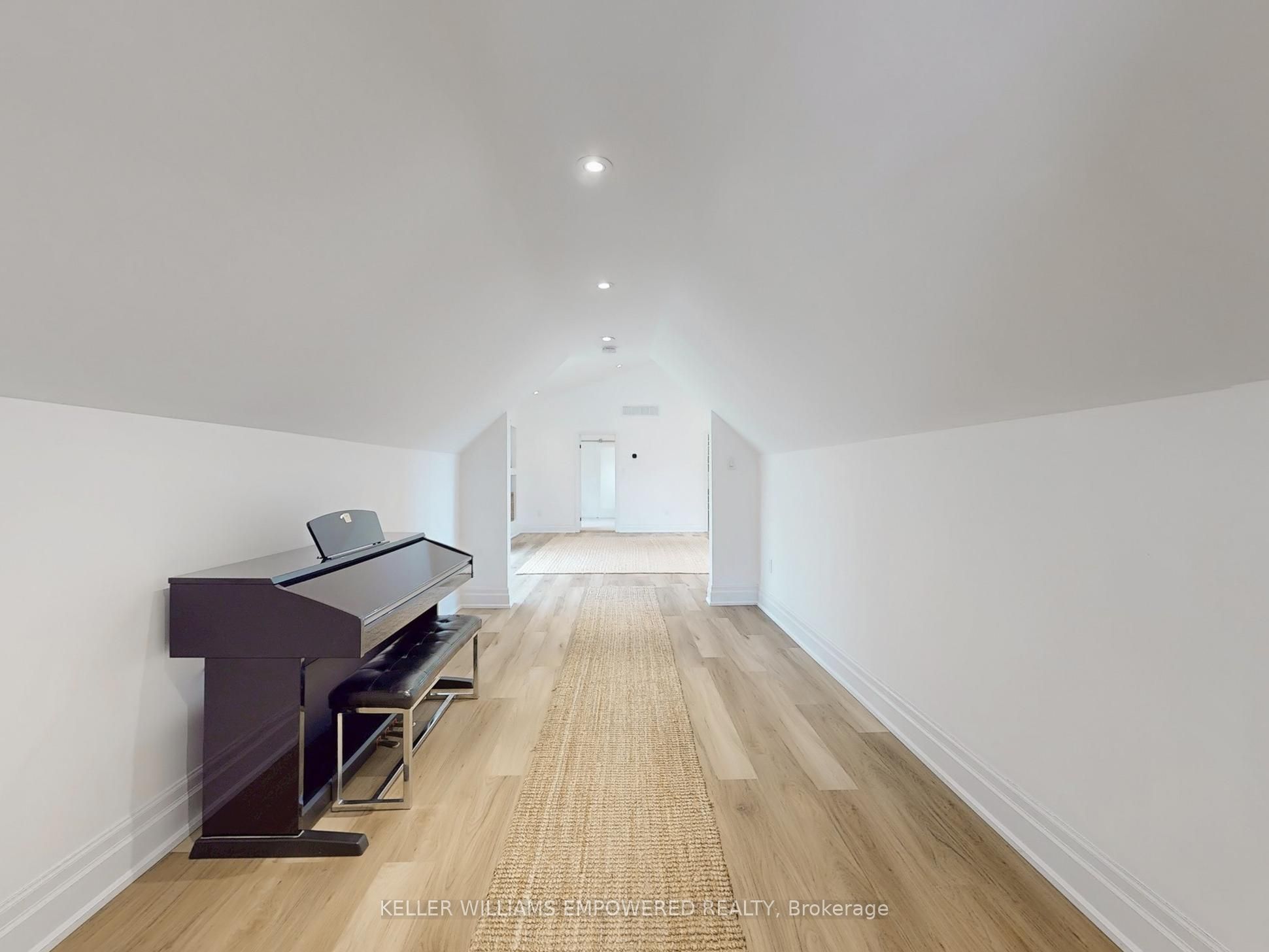8 Macleod Estate Court Property Photo 19