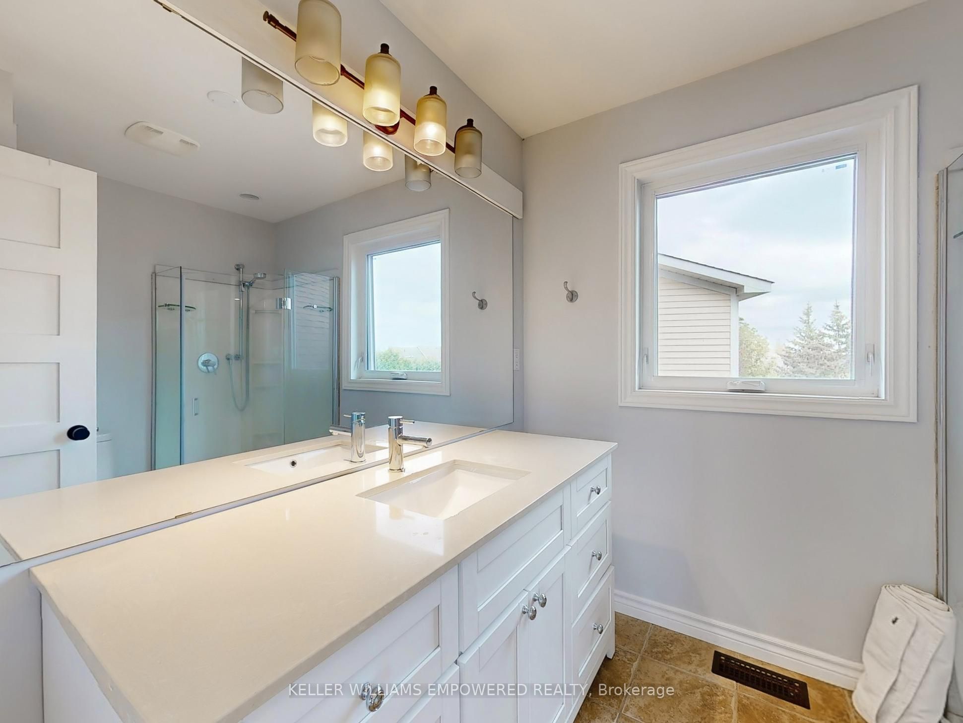 8 Macleod Estate Court Property Photo 35