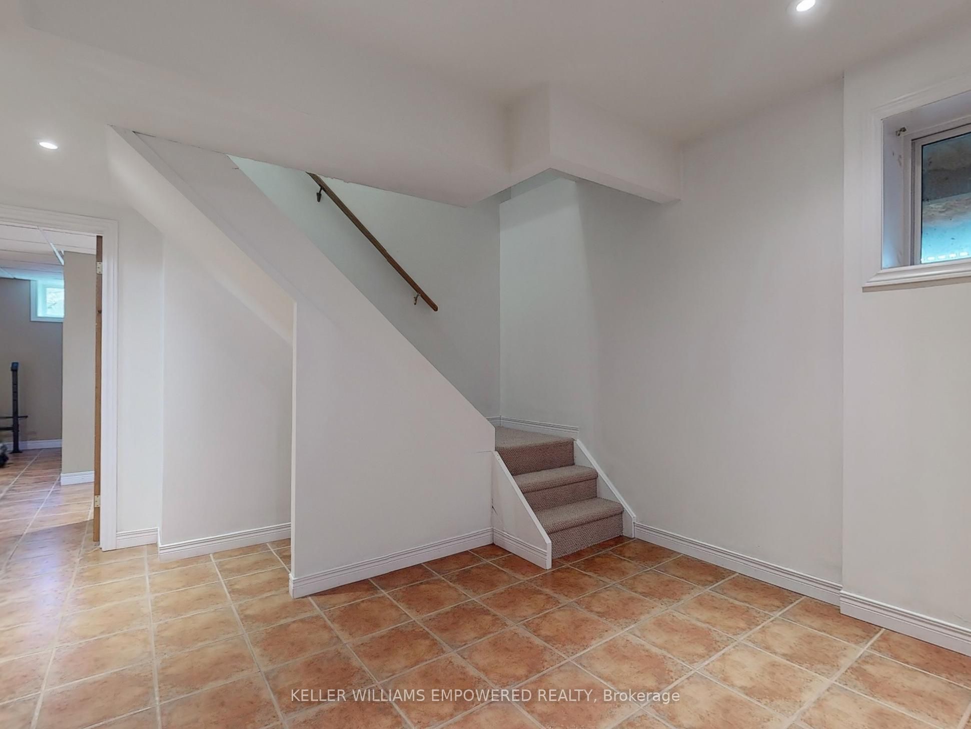 8 Macleod Estate Court Property Photo 37