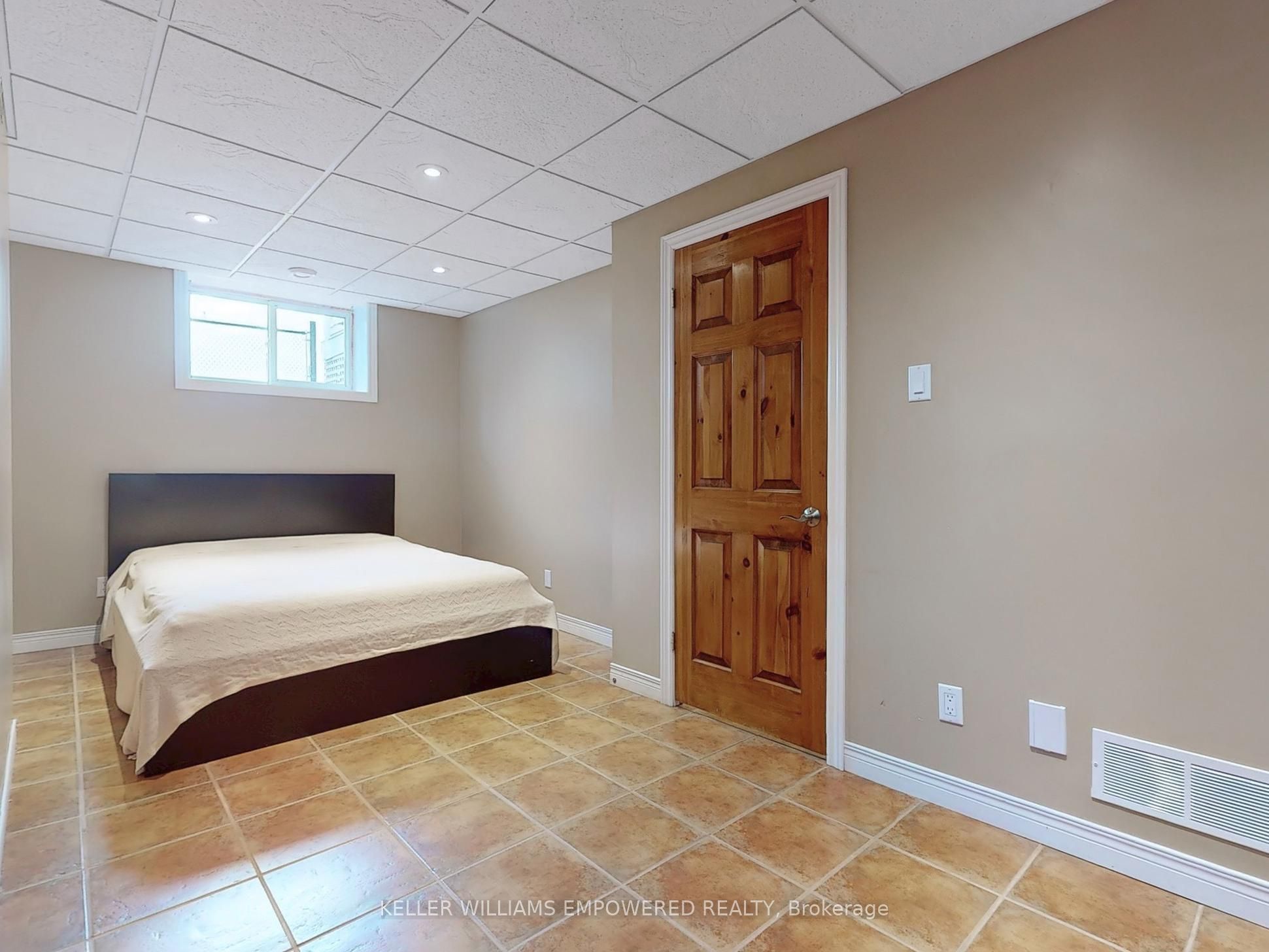 8 Macleod Estate Court Property Photo 40