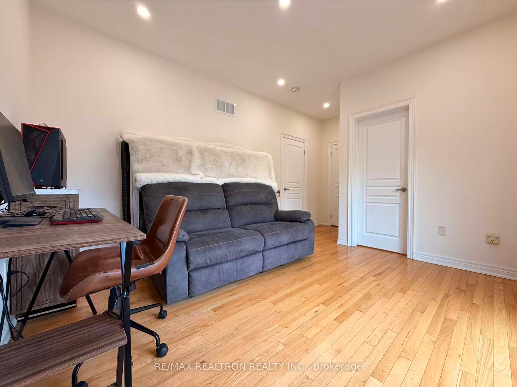 96 Ostrovsky Road Property Photo 12