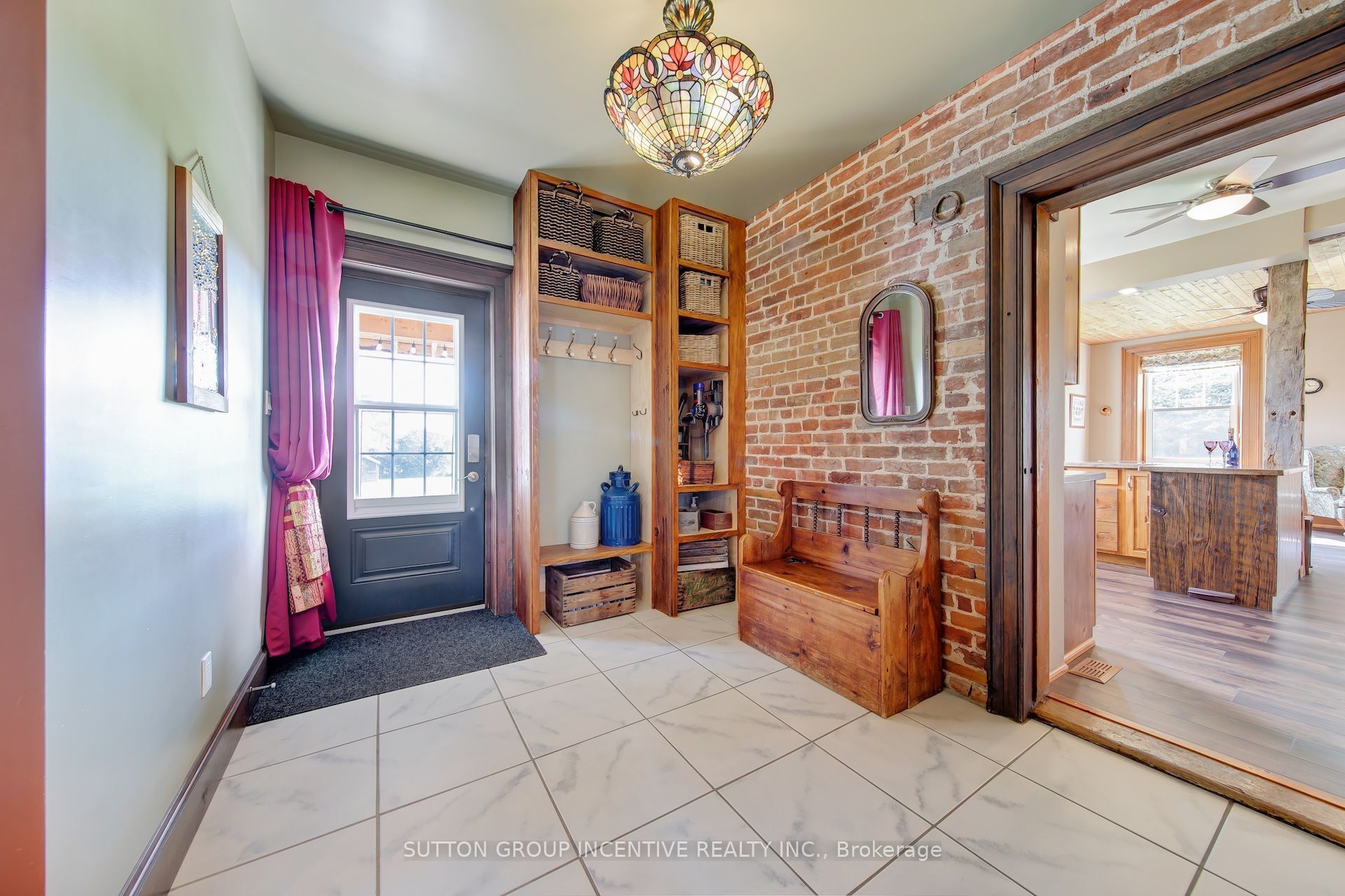 2804 9th Line Property Photo 10