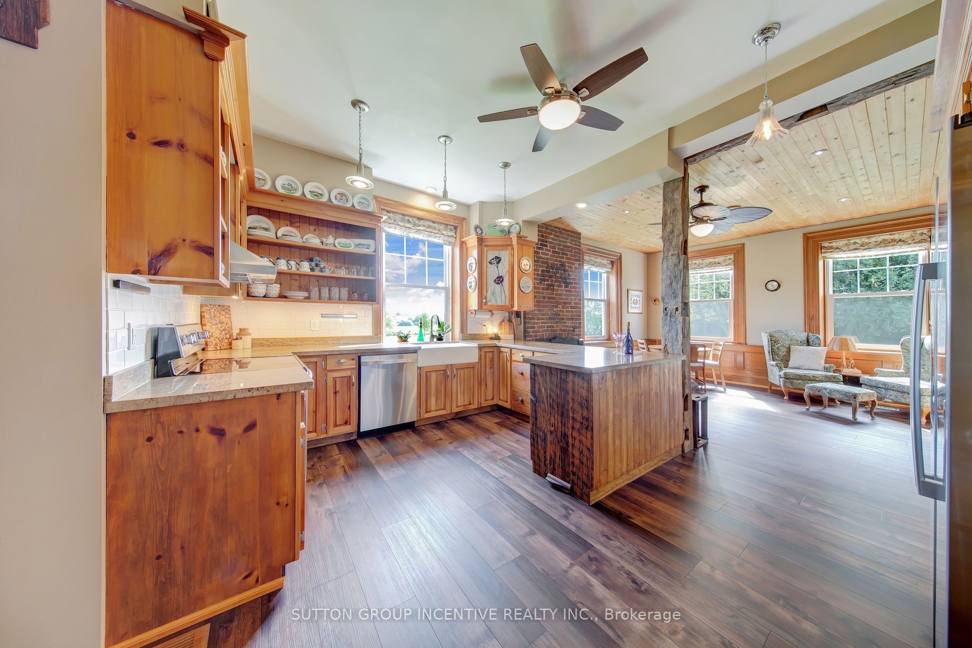 2804 9th Line Property Photo 11