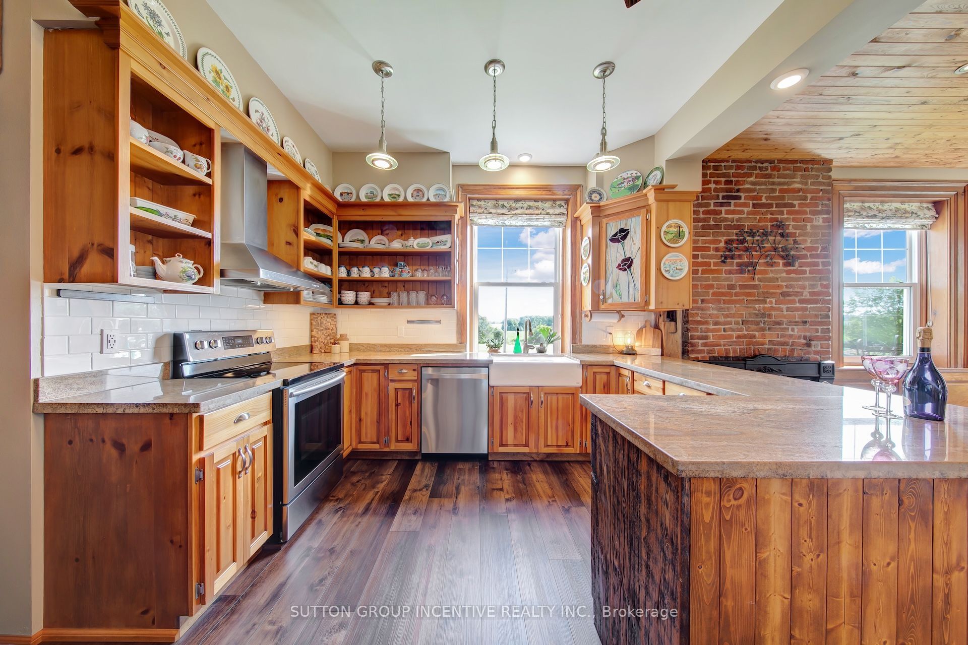 2804 9th Line Property Photo 12