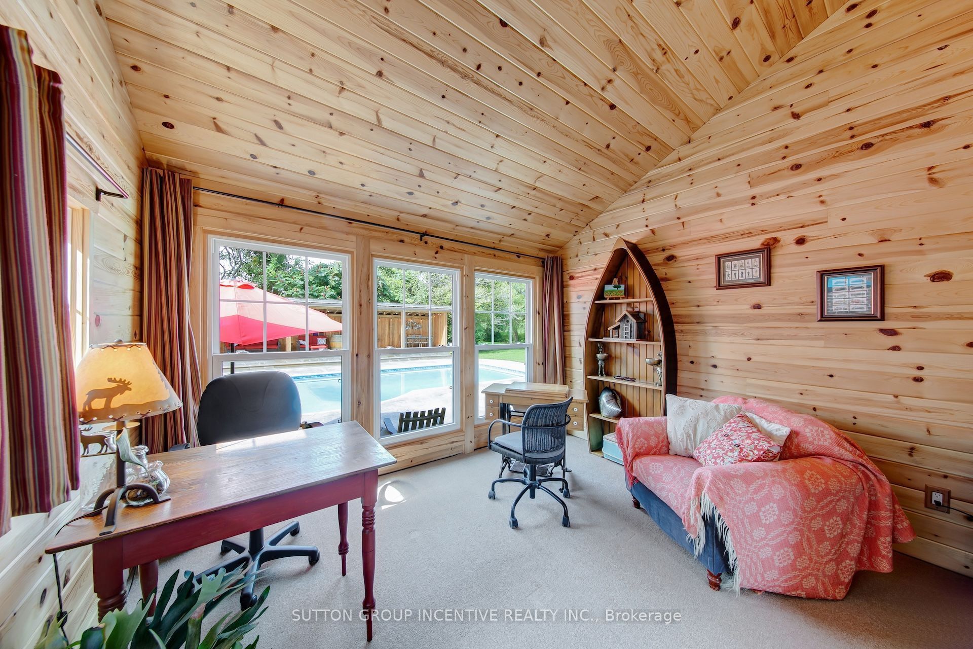 2804 9th Line Property Photo 24