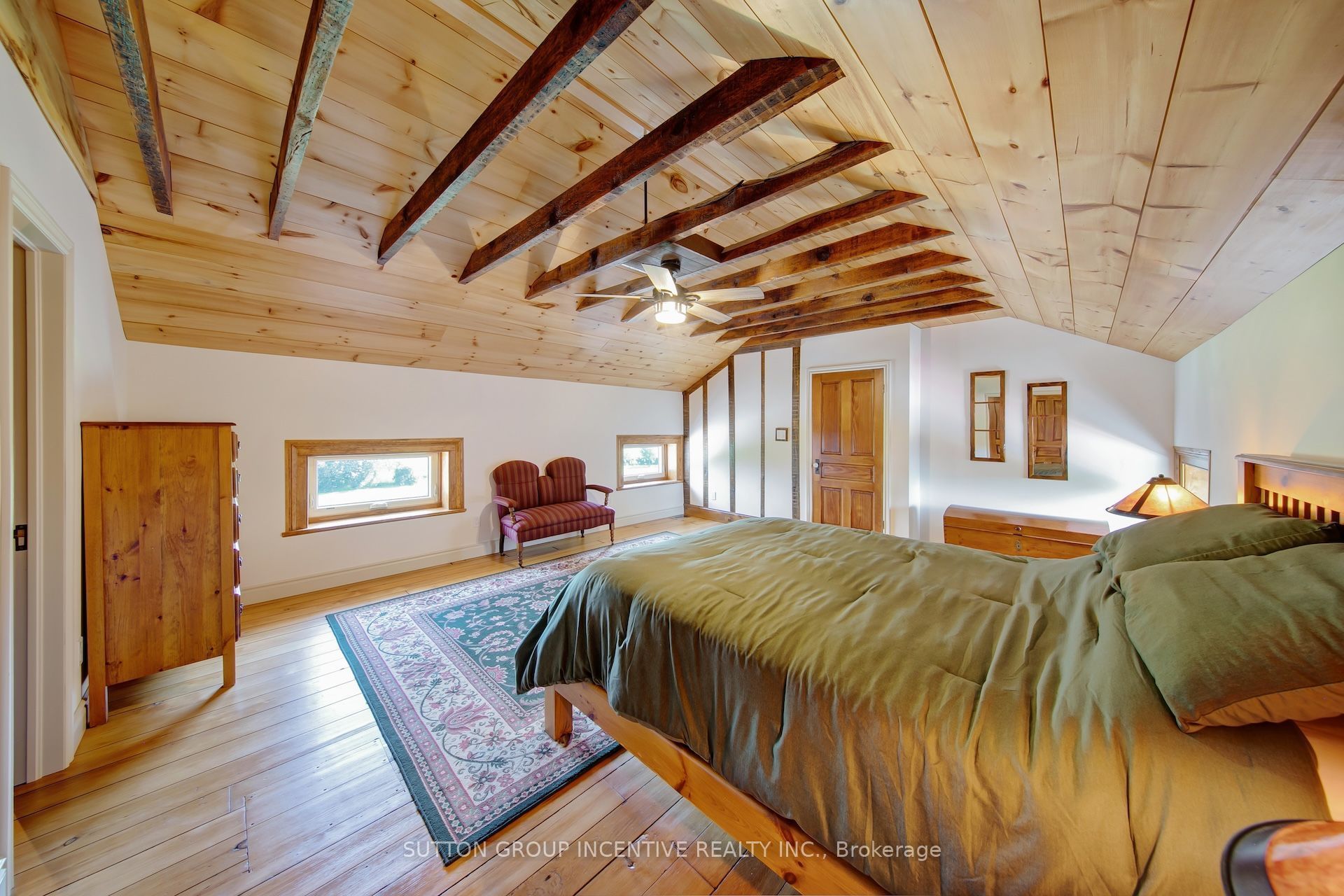 2804 9th Line Property Photo 27