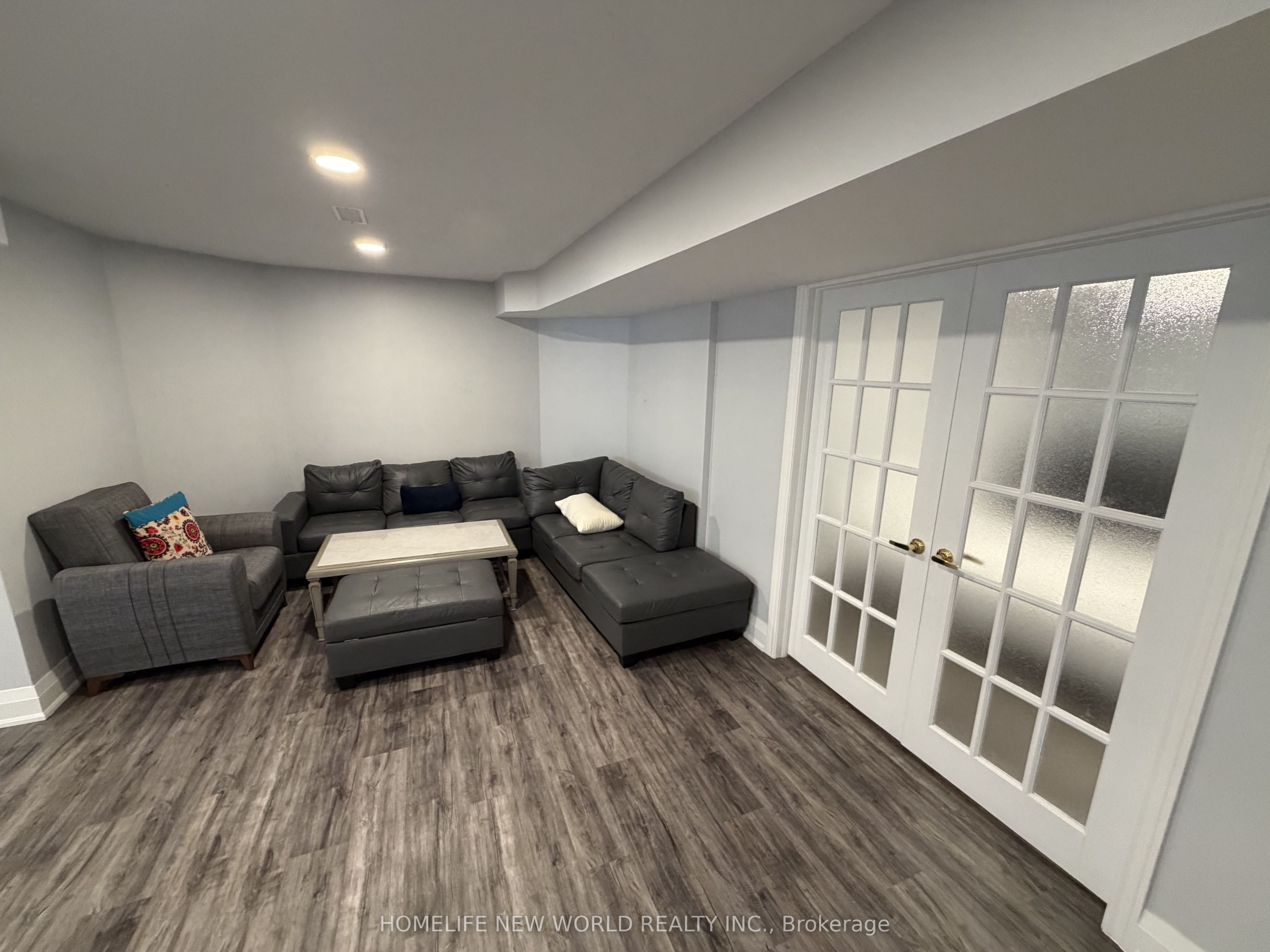 63a Roosevelt Drive (bsmt) Property Photo 14