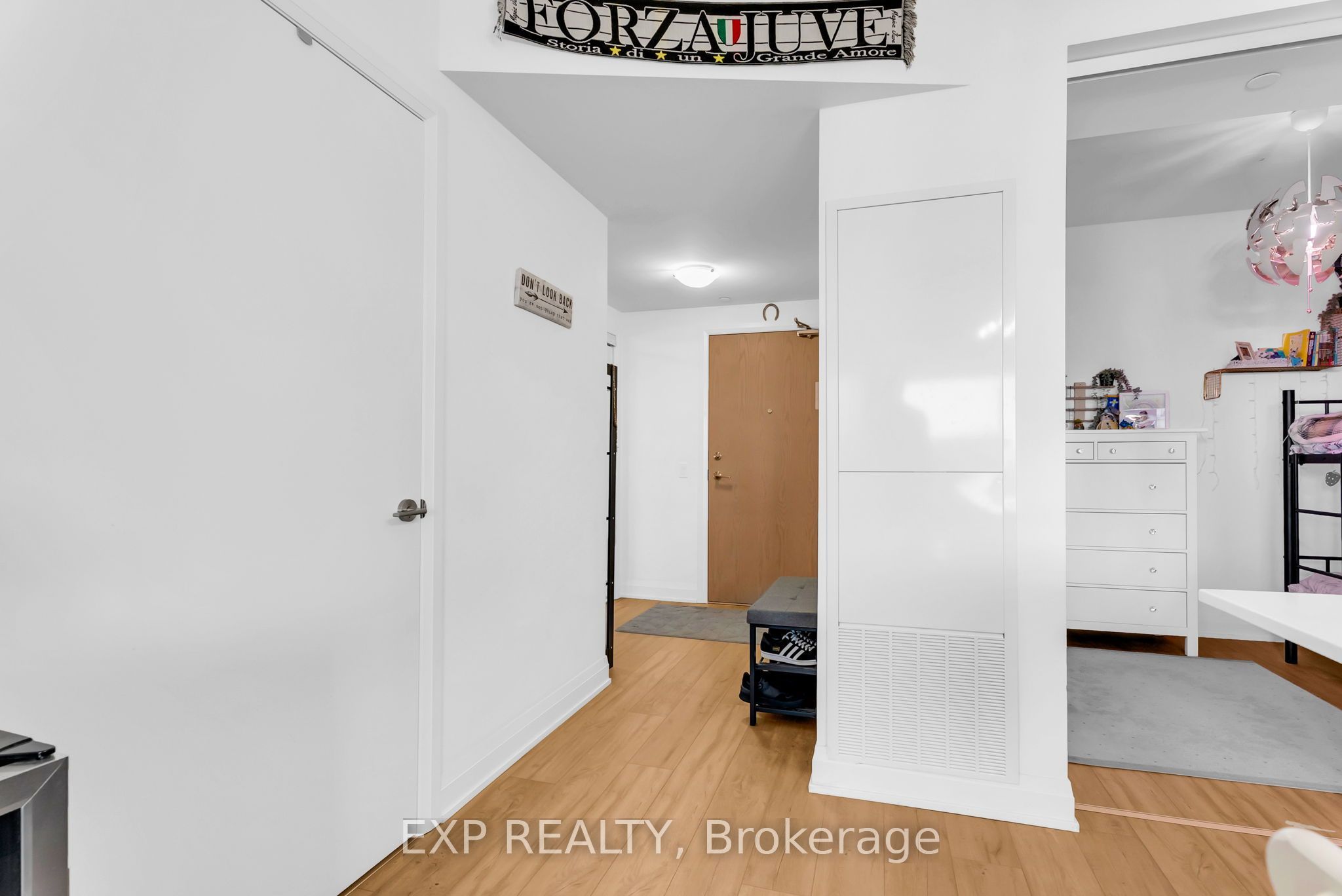 4800 Highway 7 421 Property Photo 8