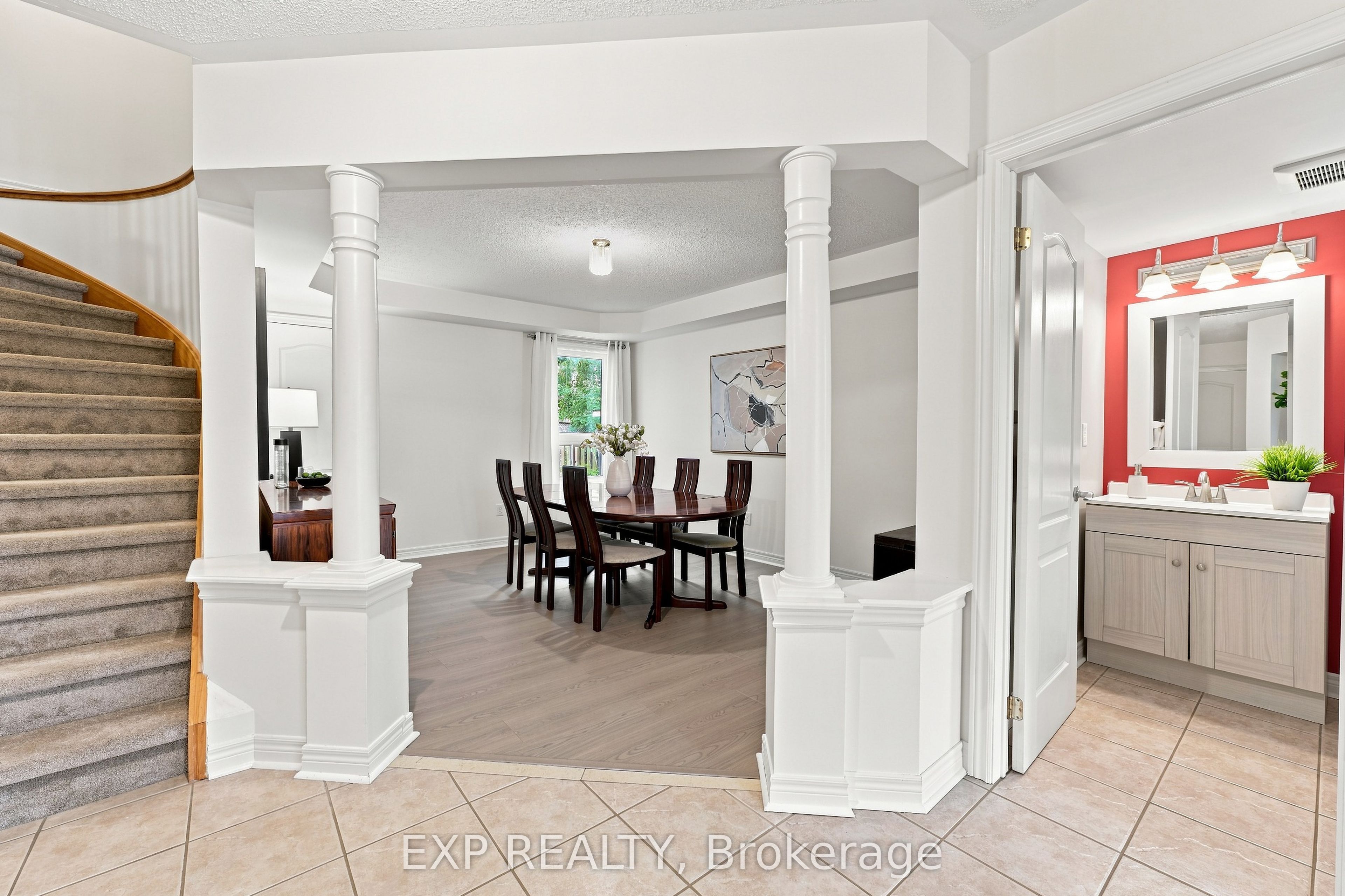 70 Thornlodge Drive Property Photo 4