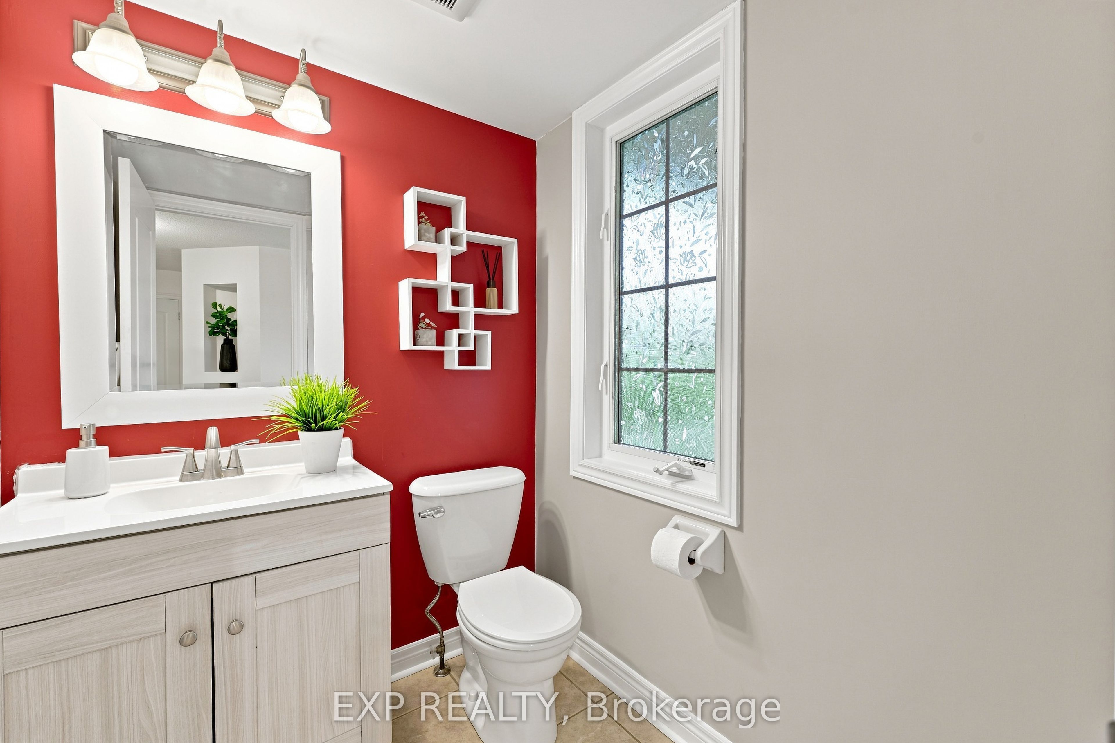 70 Thornlodge Drive Property Photo 16