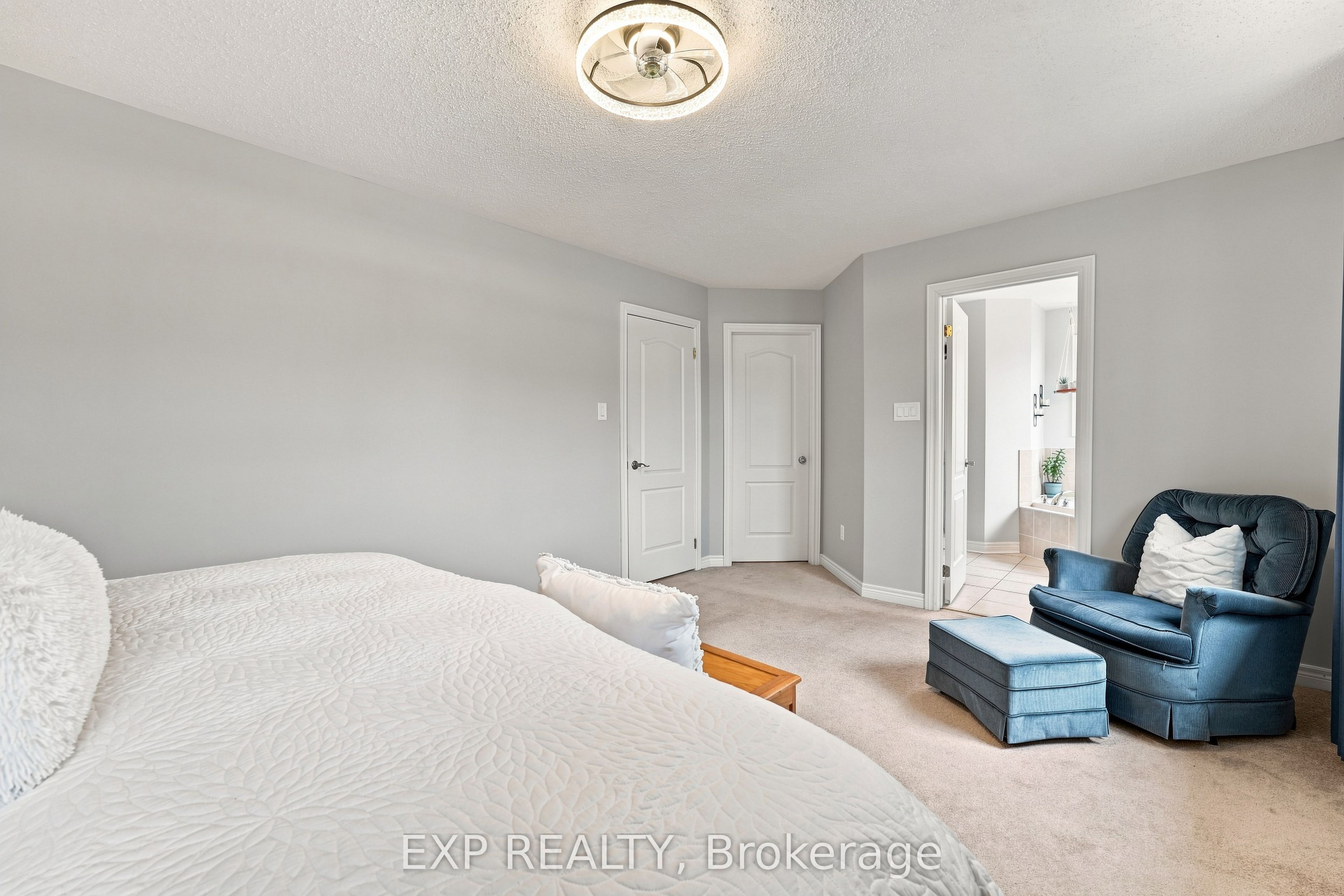 70 Thornlodge Drive Property Photo 19