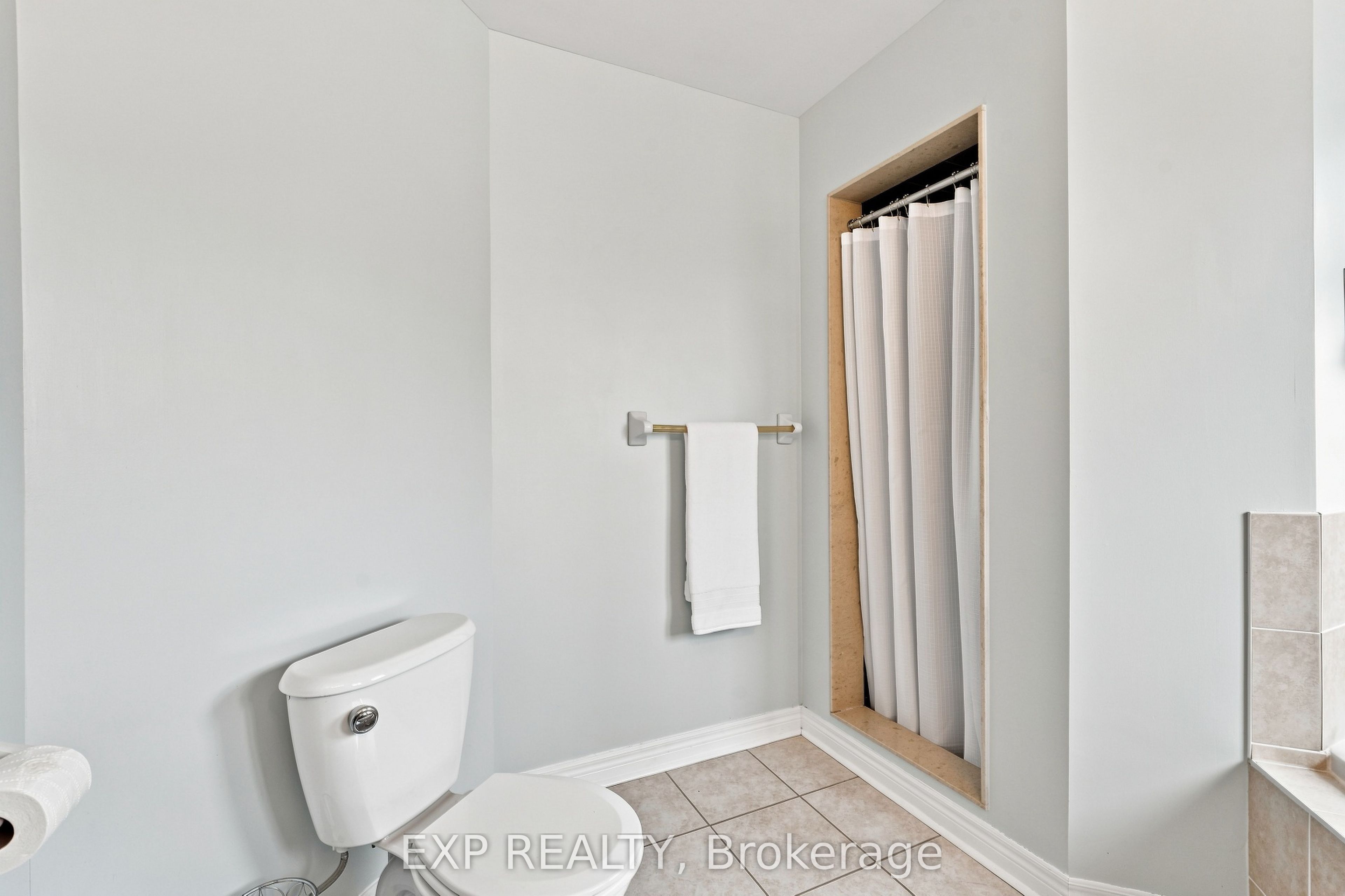 70 Thornlodge Drive Property Photo 21
