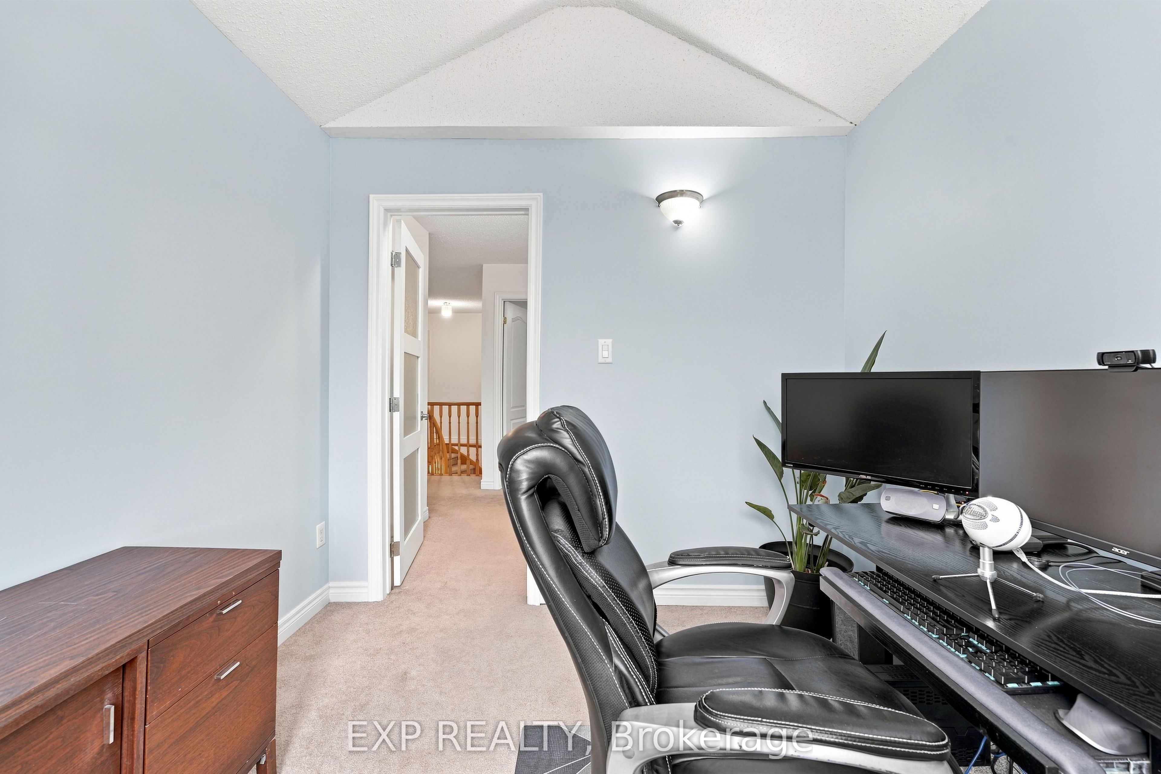70 Thornlodge Drive Property Photo 29