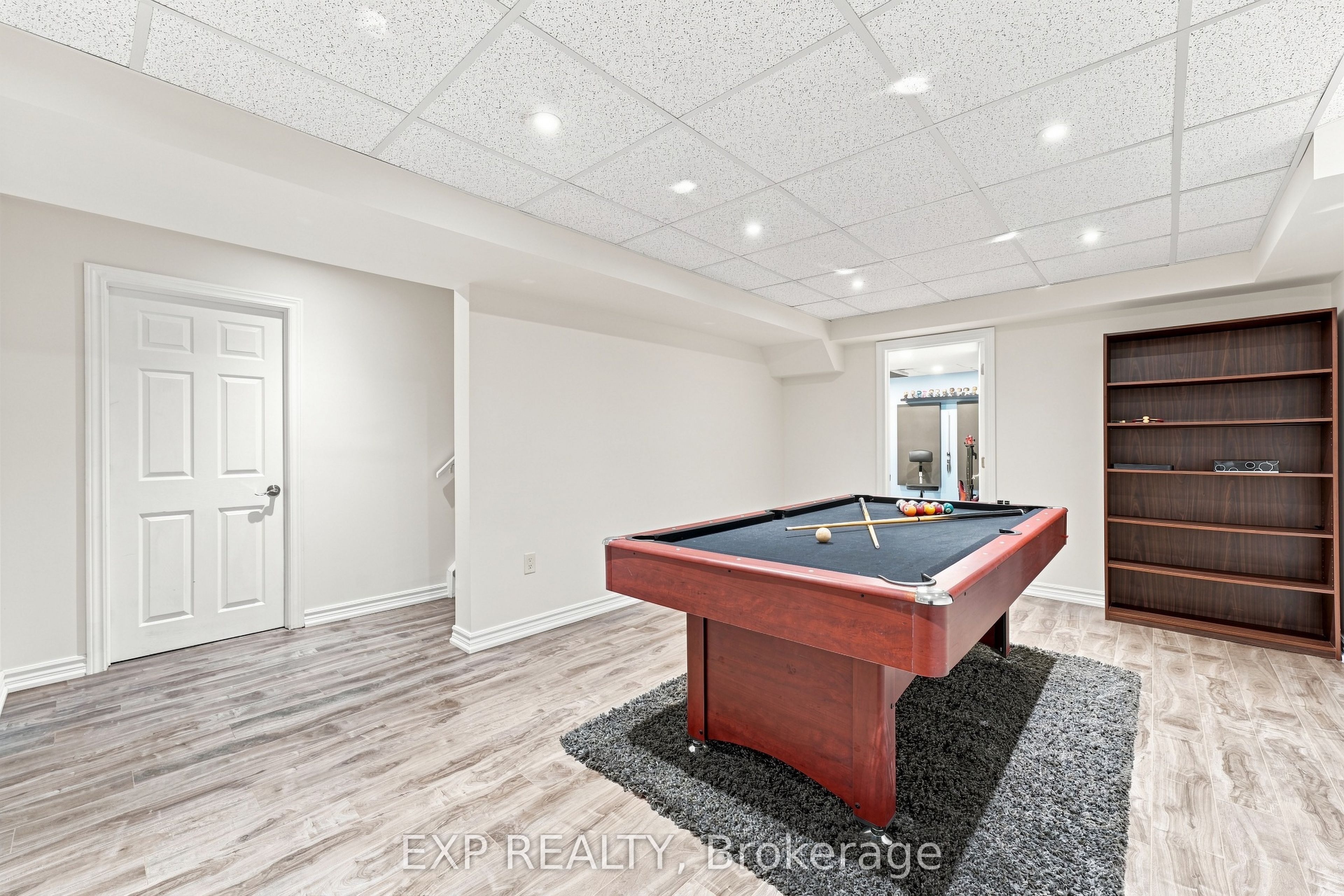 70 Thornlodge Drive Property Photo 33