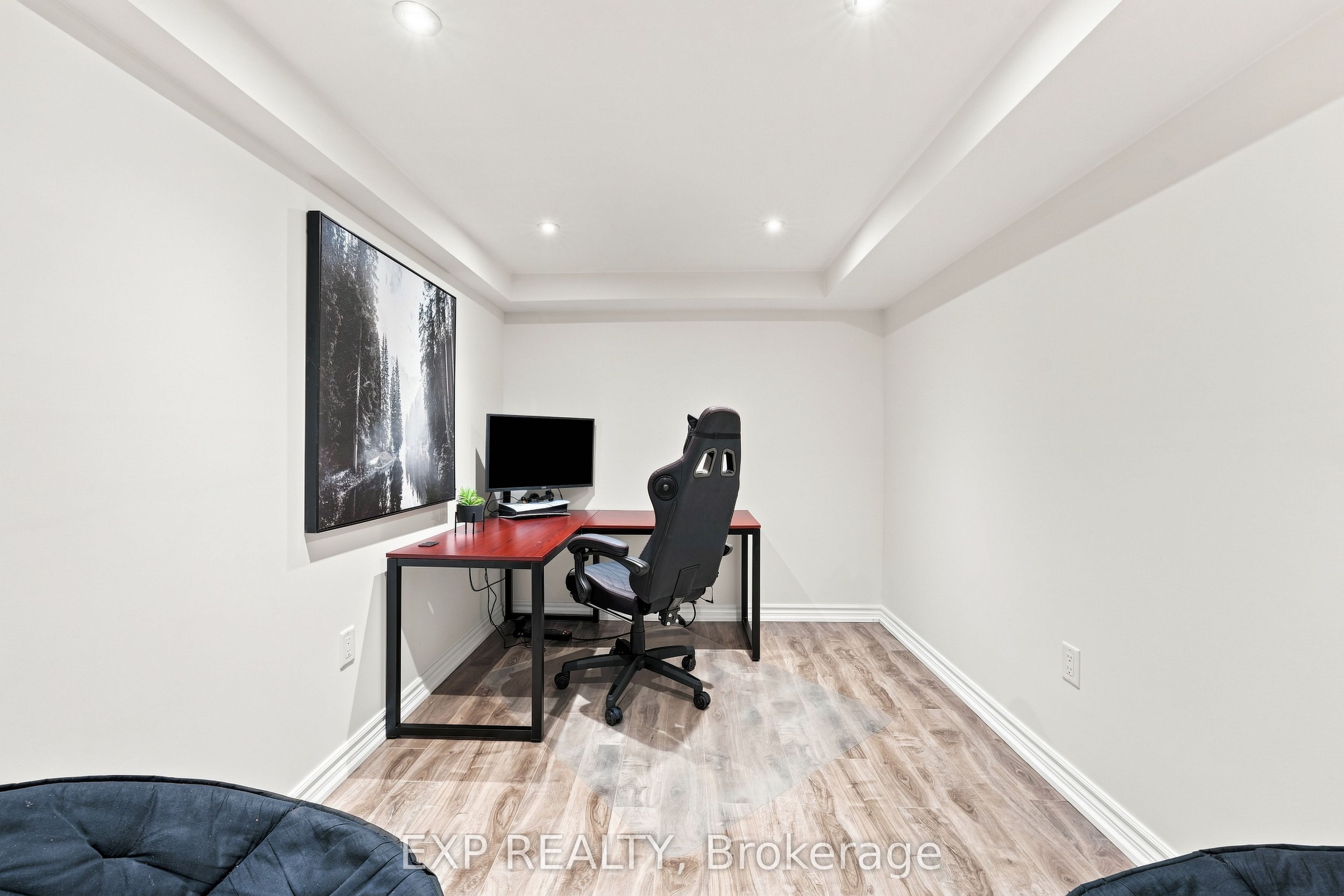 70 Thornlodge Drive Property Photo 35