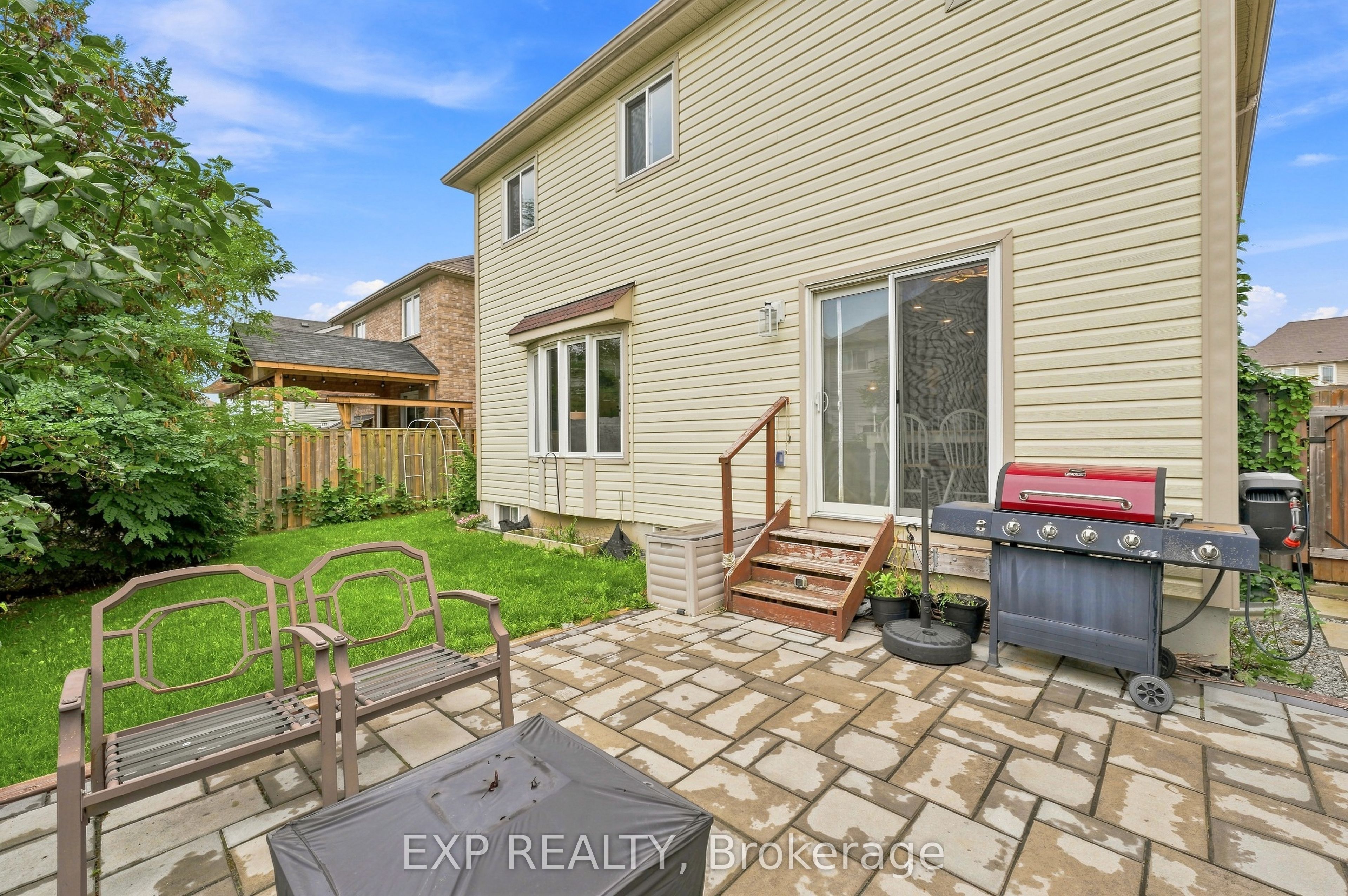 70 Thornlodge Drive Property Photo 39