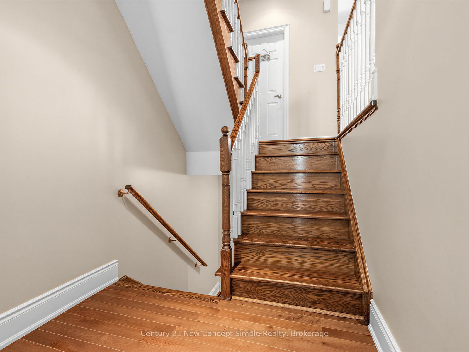 161 Townsgate Drive Property Photo 5