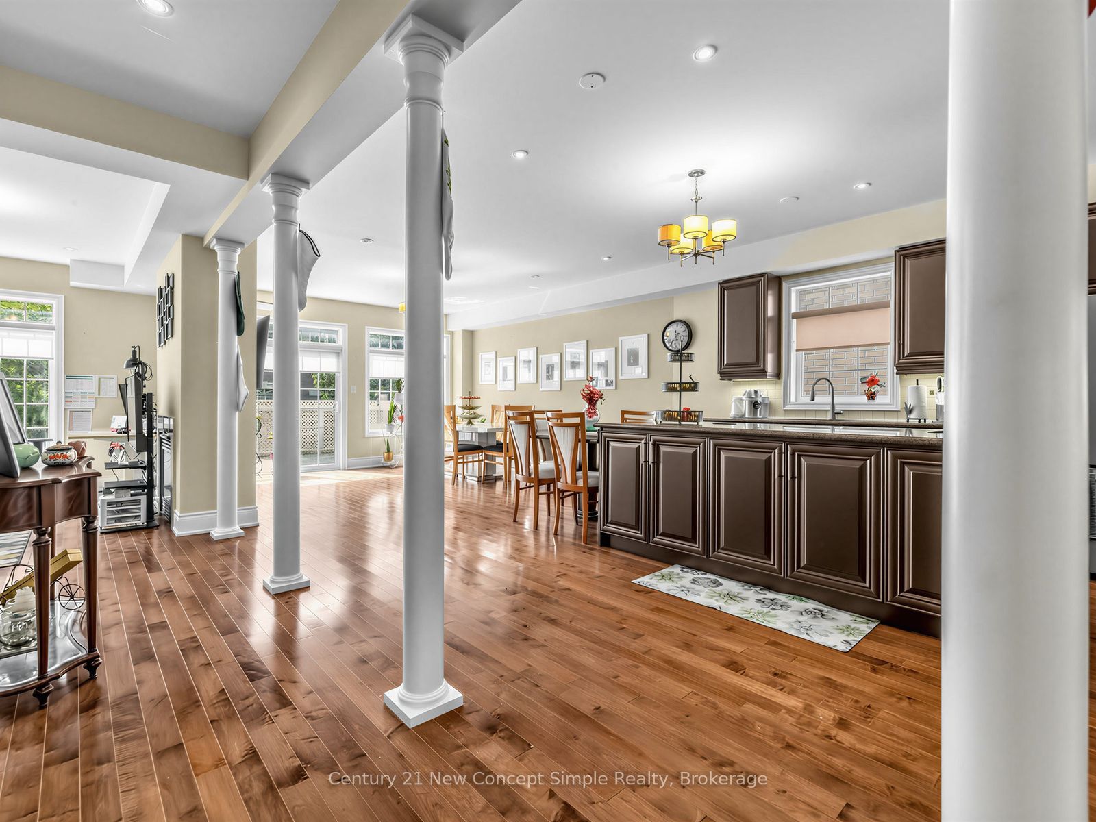 161 Townsgate Drive Property Photo 10