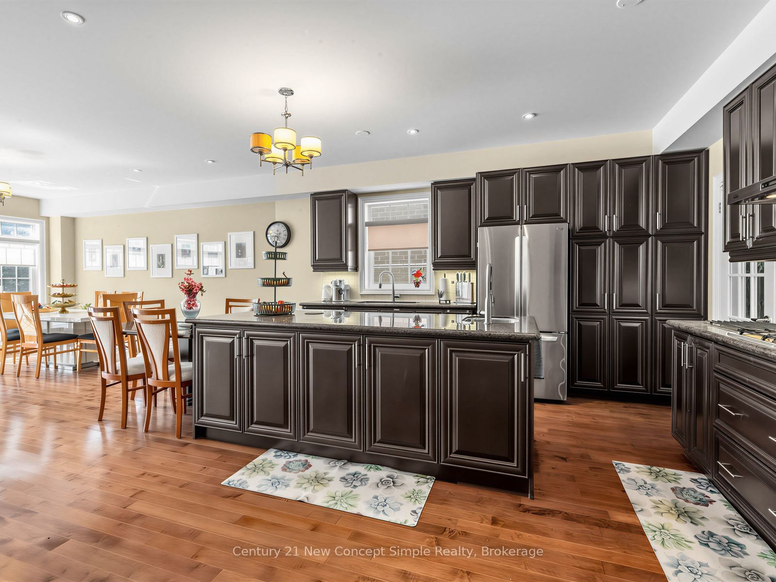 161 Townsgate Drive Property Photo 20