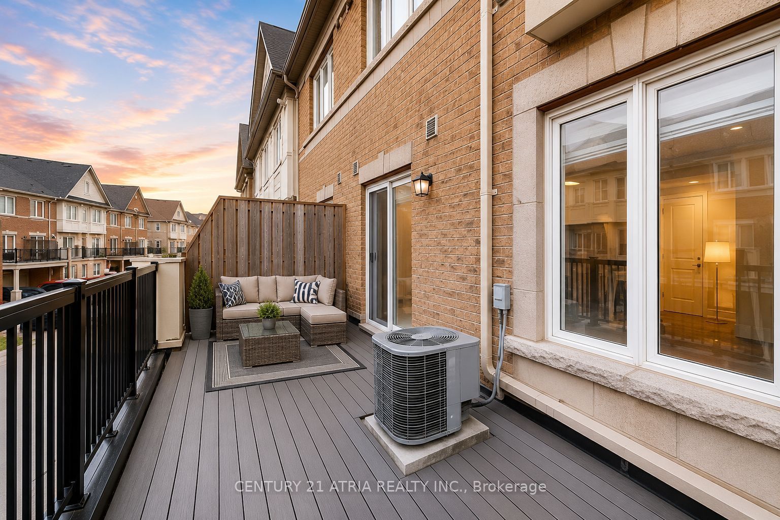 92 Louisbourg Way Property Photo 12
