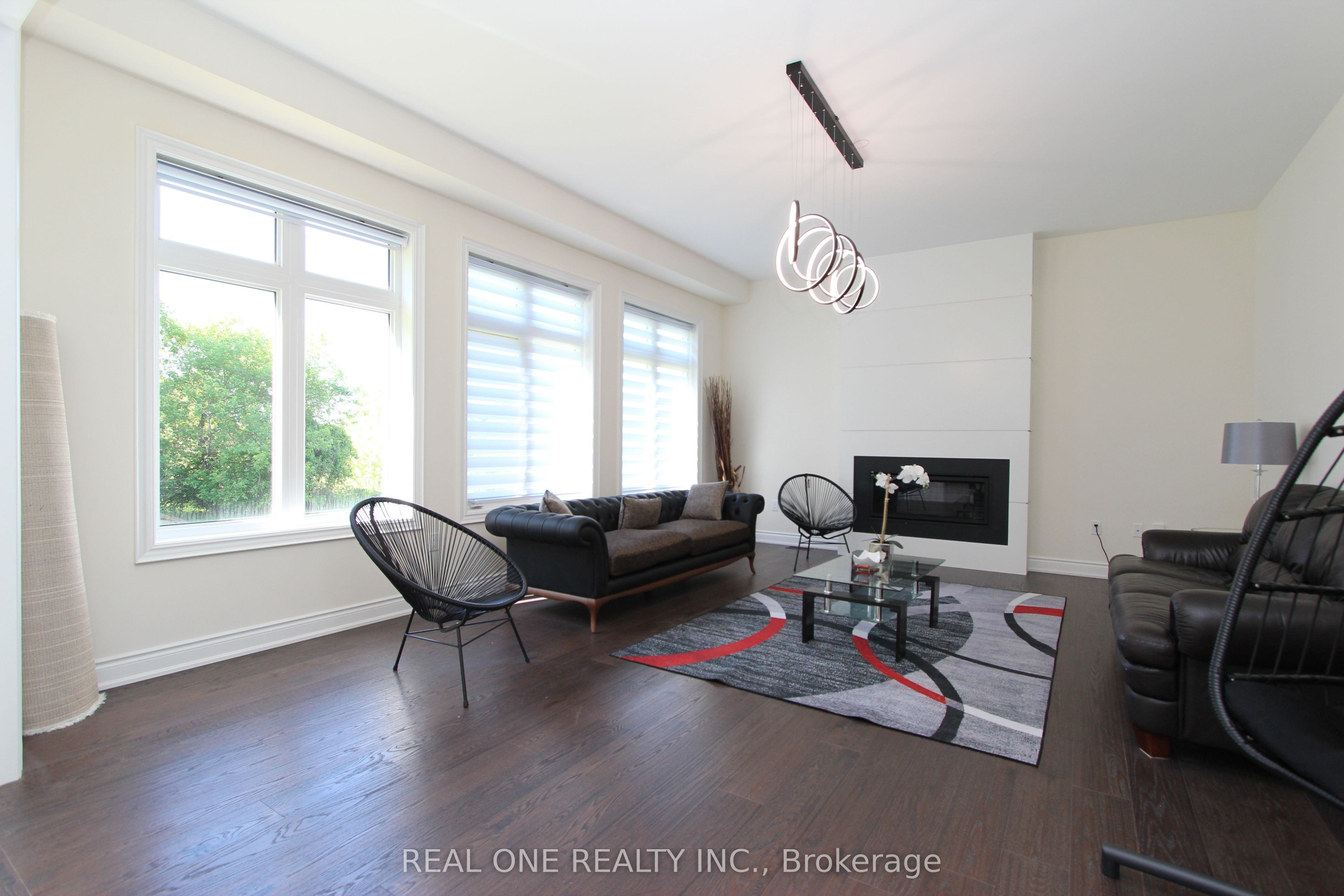 108 Silk Twist Drive Property Photo 2