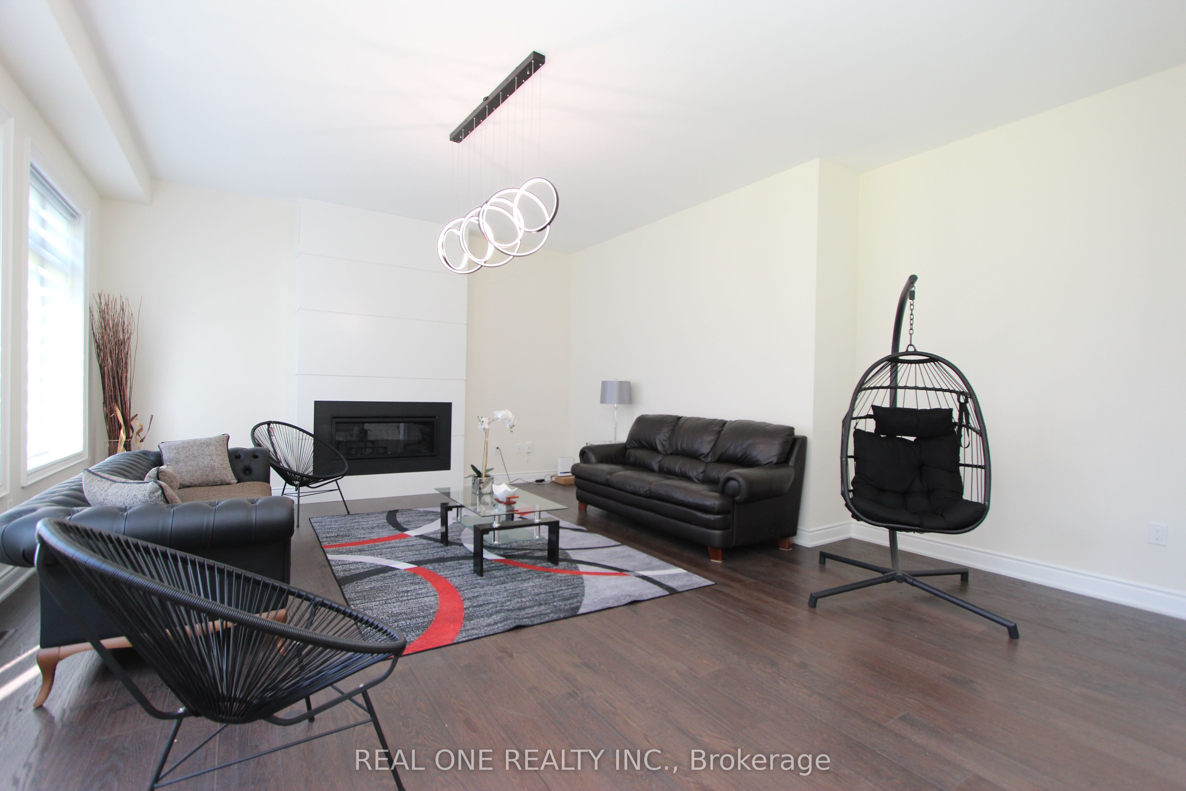 108 Silk Twist Drive Property Photo 3
