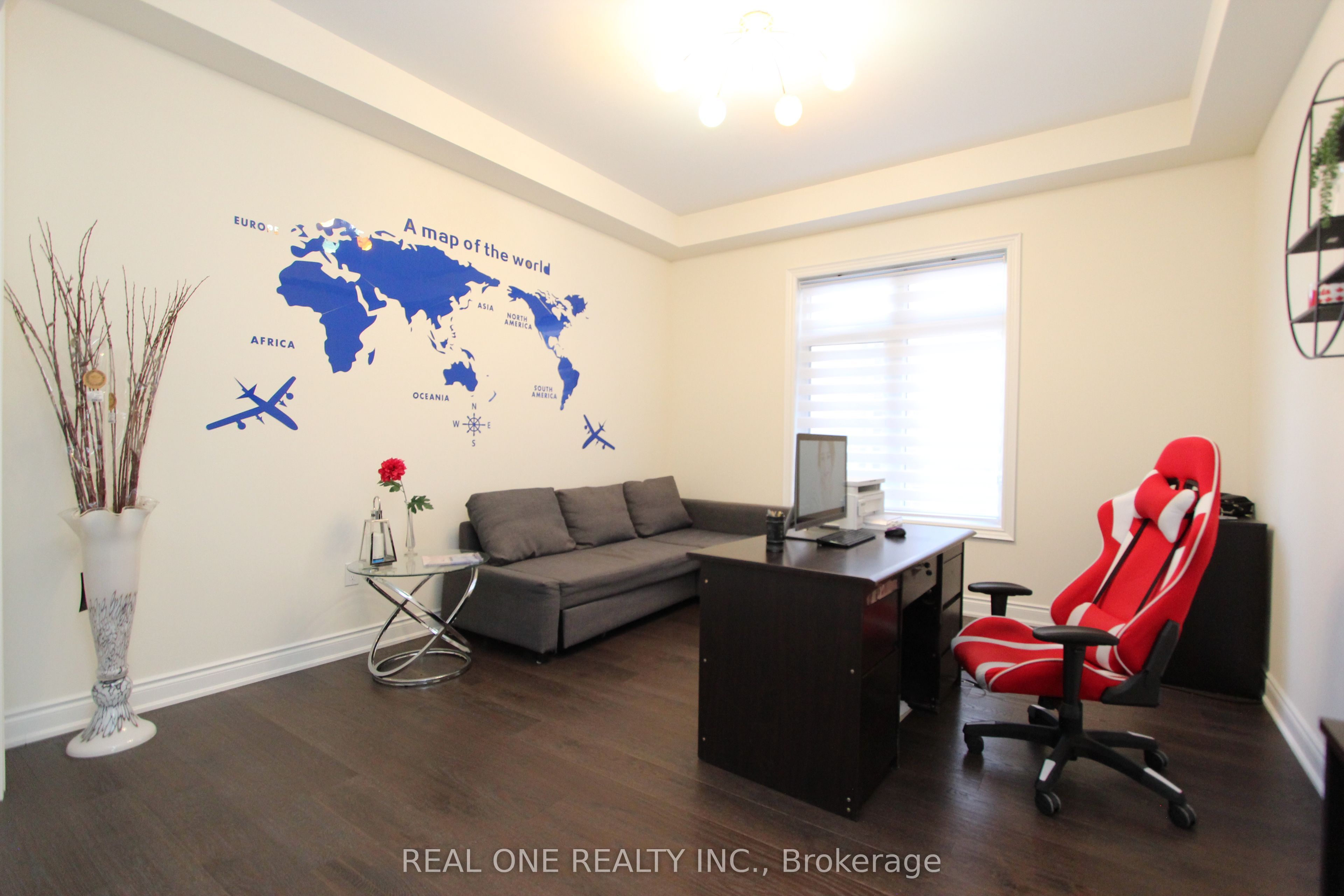 108 Silk Twist Drive Property Photo 5