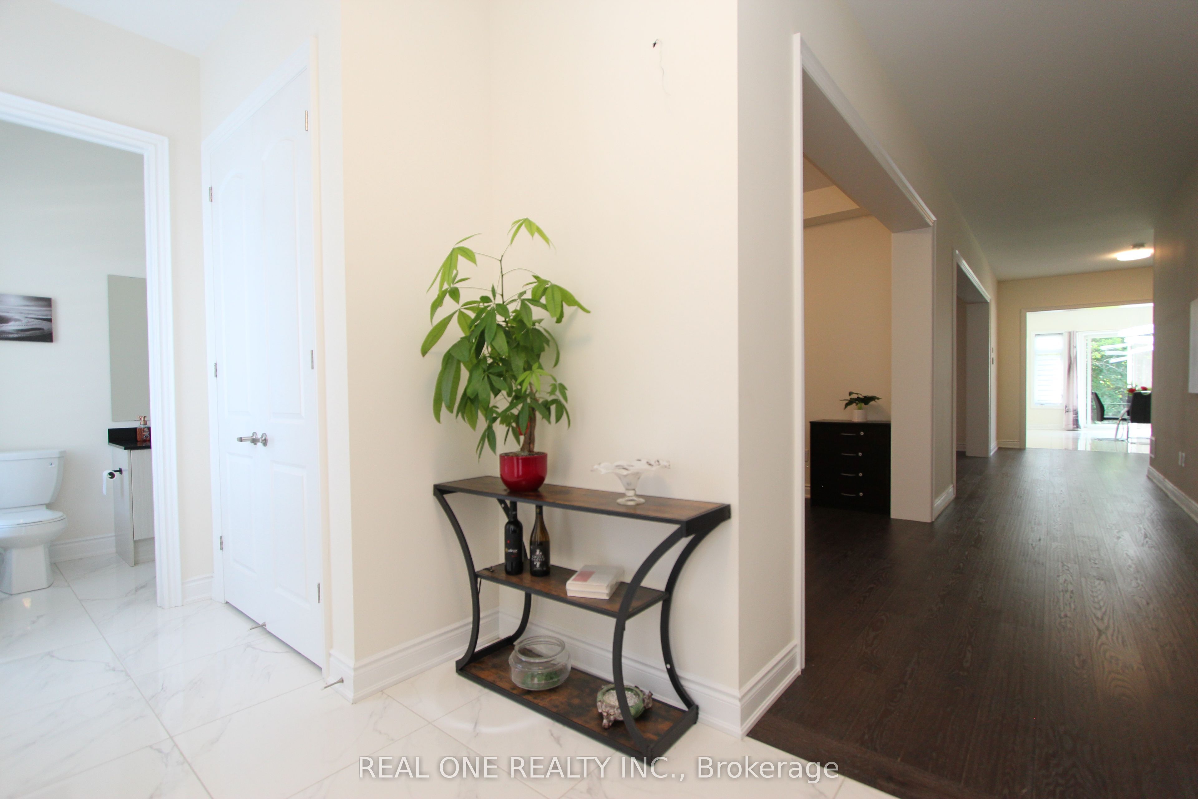 108 Silk Twist Drive Property Photo 6