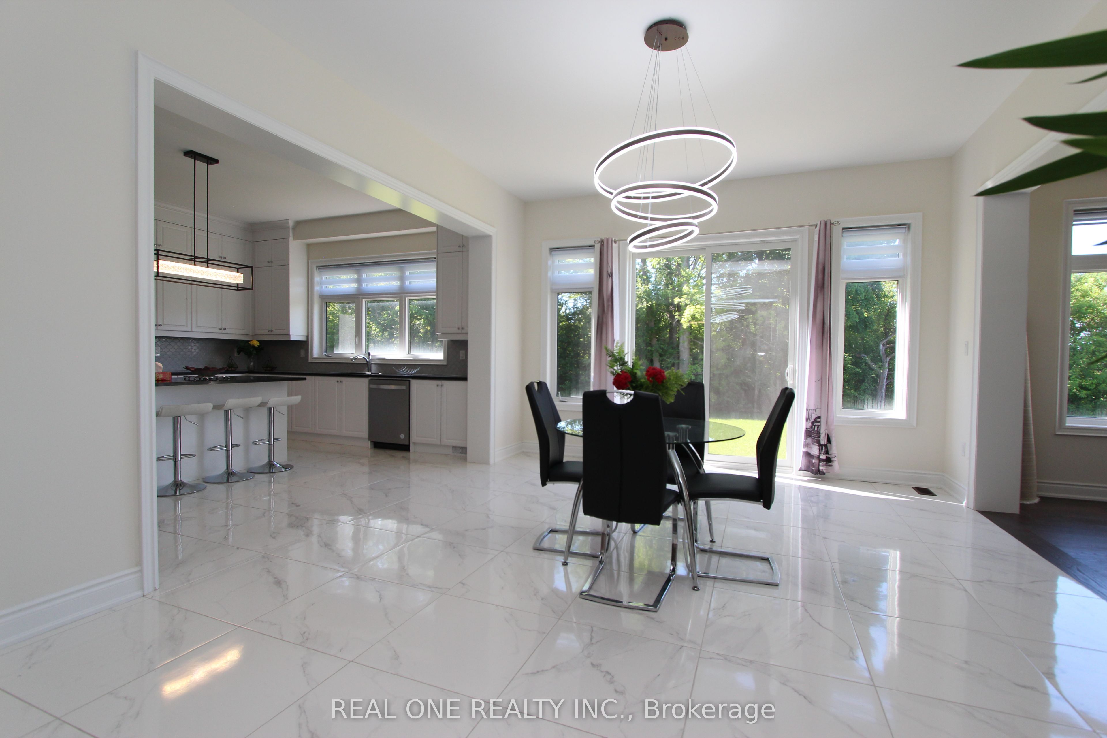 108 Silk Twist Drive Property Photo 8
