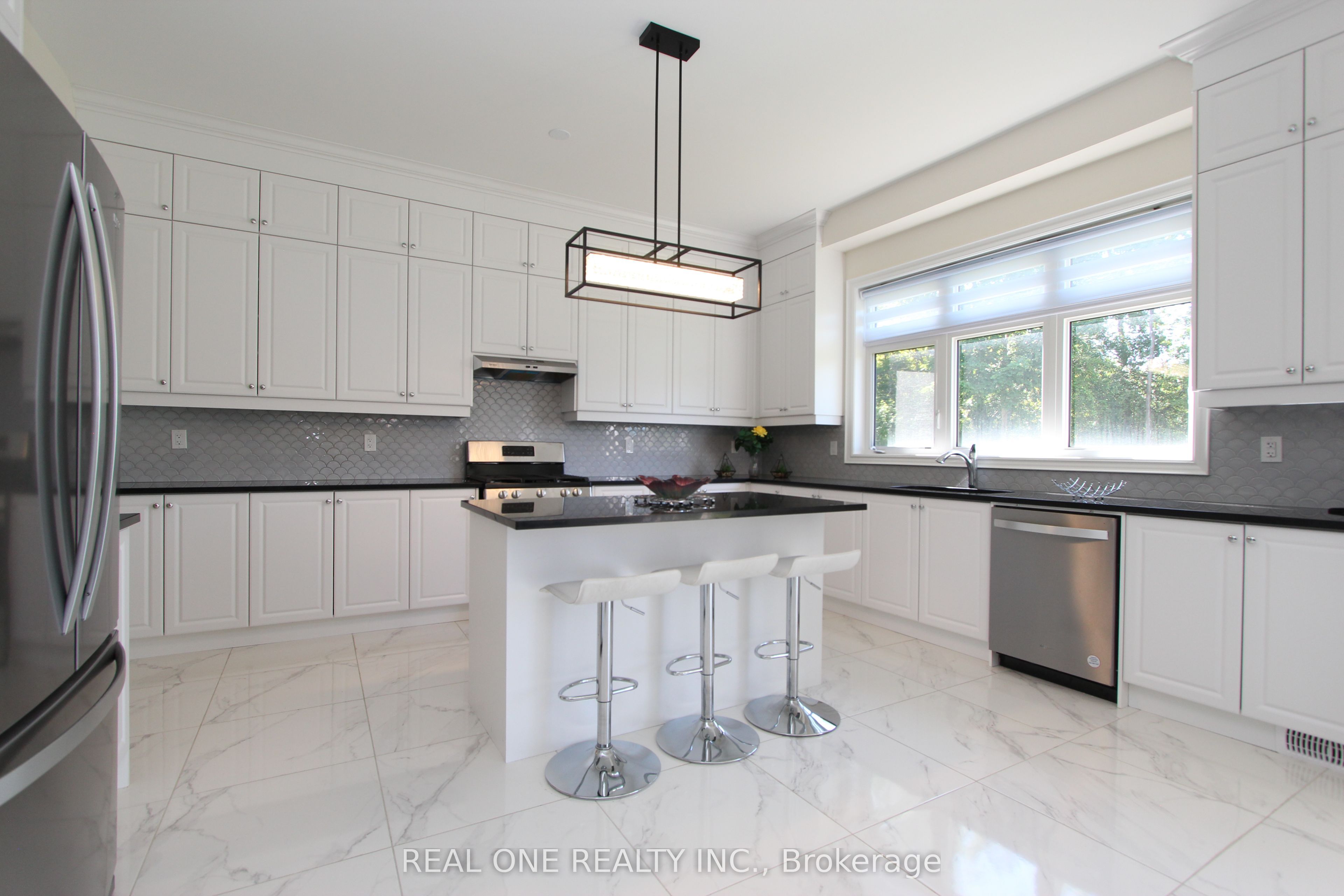 108 Silk Twist Drive Property Photo 11
