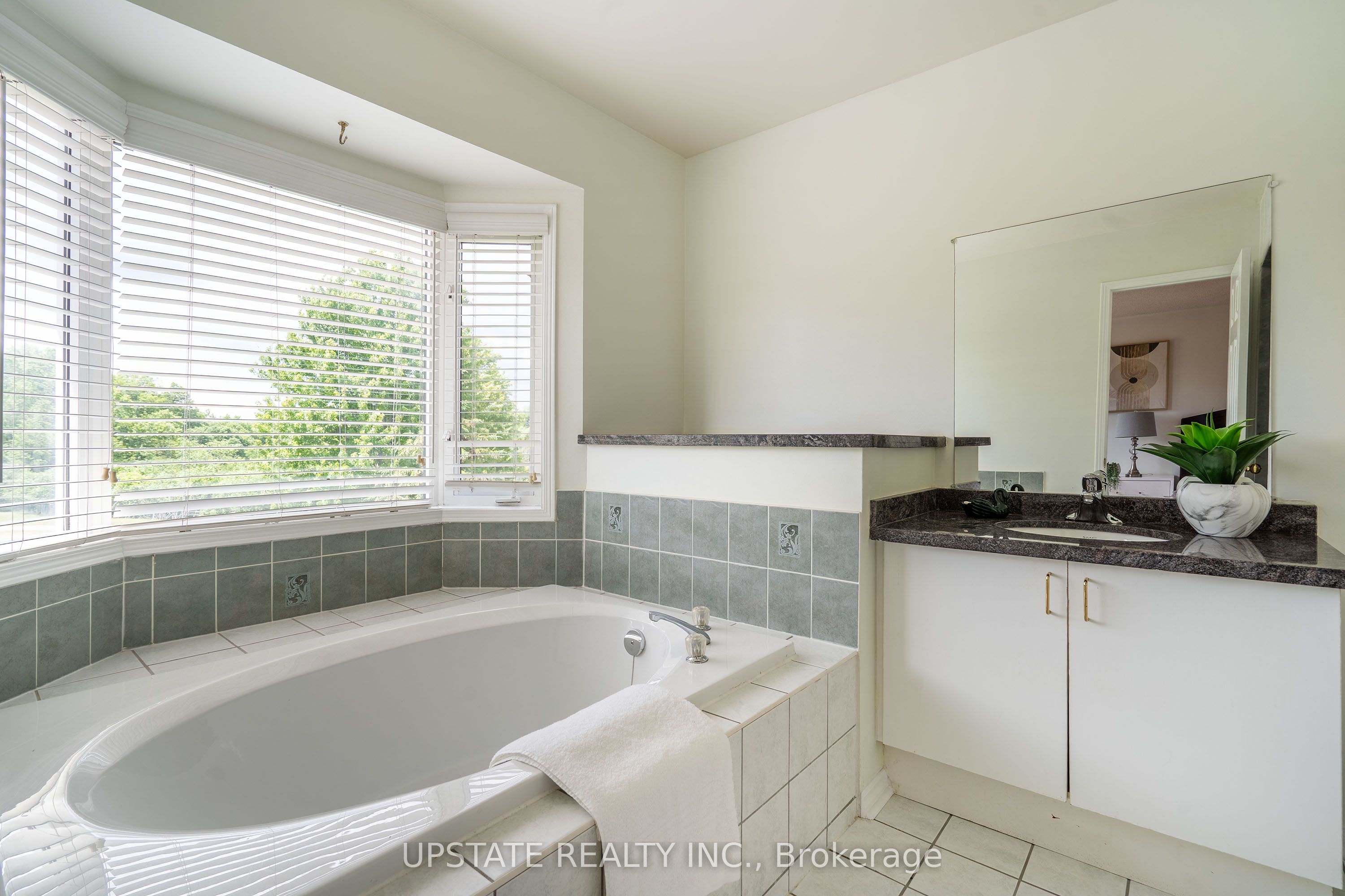 8548 Martin Grove Road Property Photo 14