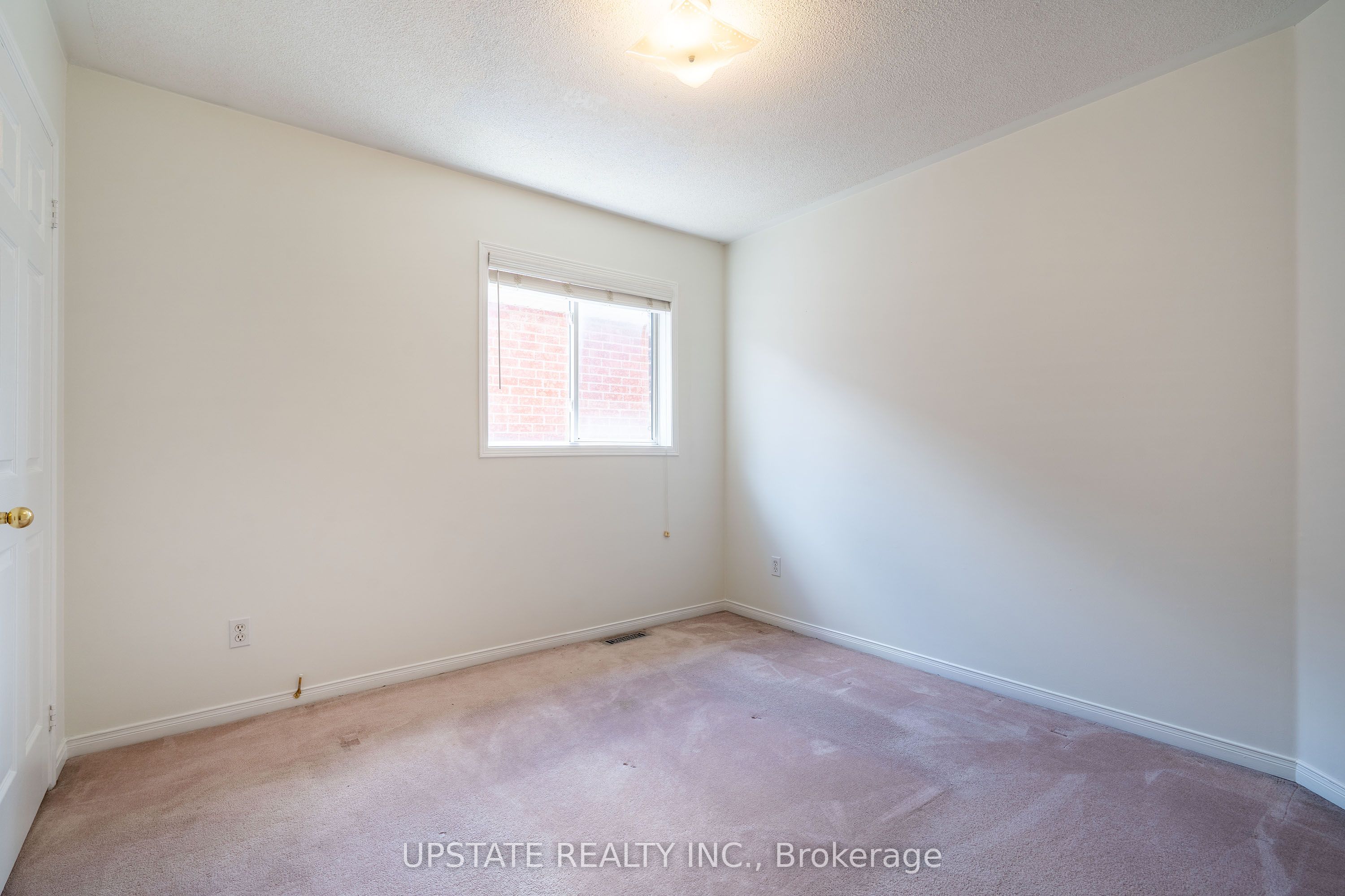 8548 Martin Grove Road Property Photo 17