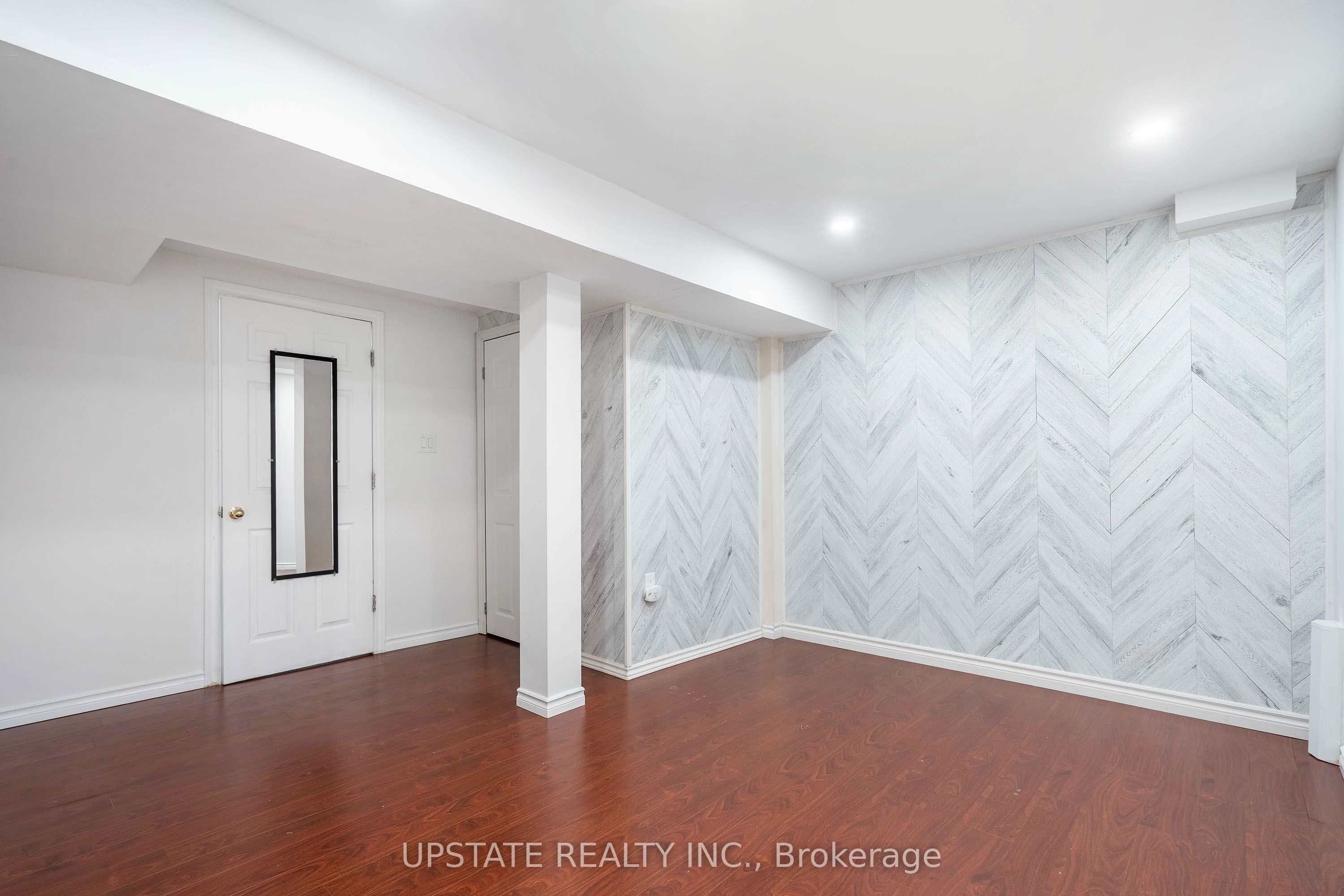 8548 Martin Grove Road Property Photo 26