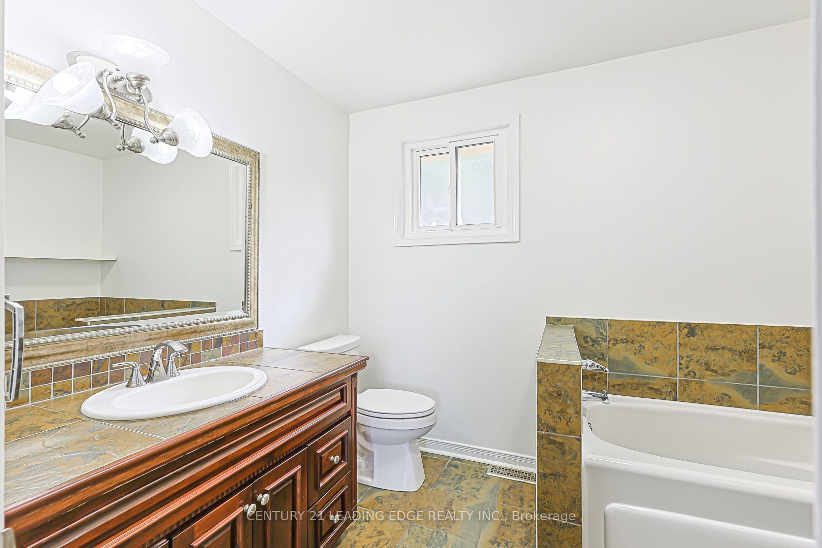 21 Mcquaid Court Property Photo 25