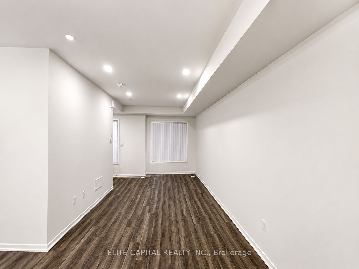 100 Honeycrisp Crescent Th 351 Property Photo 5