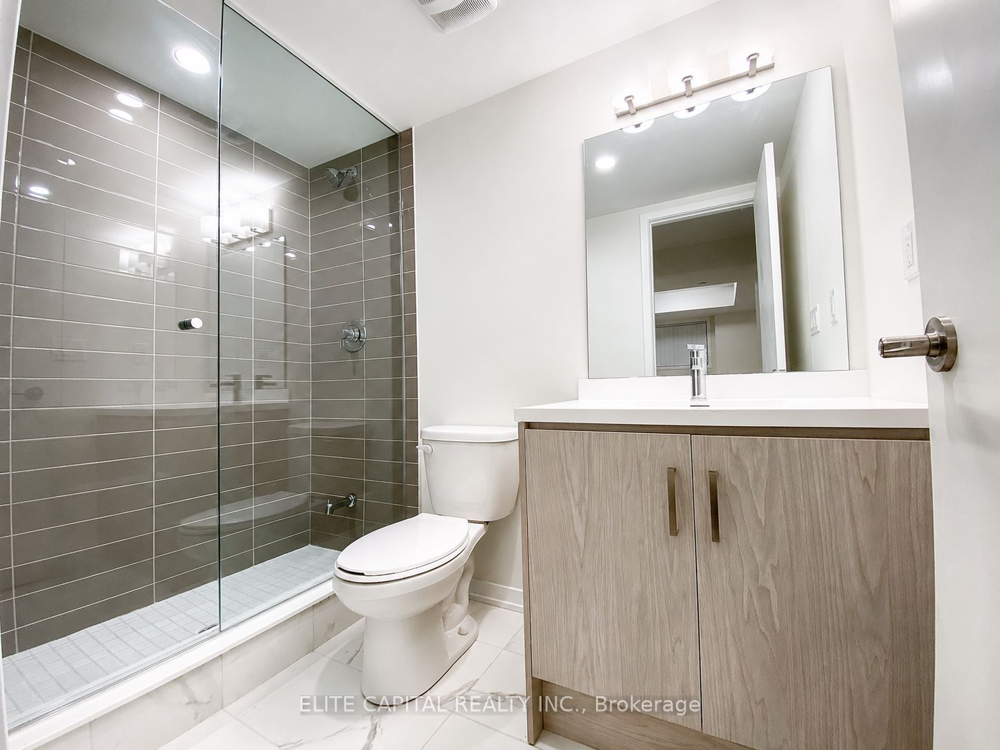 100 Honeycrisp Crescent Th 351 Property Photo 10