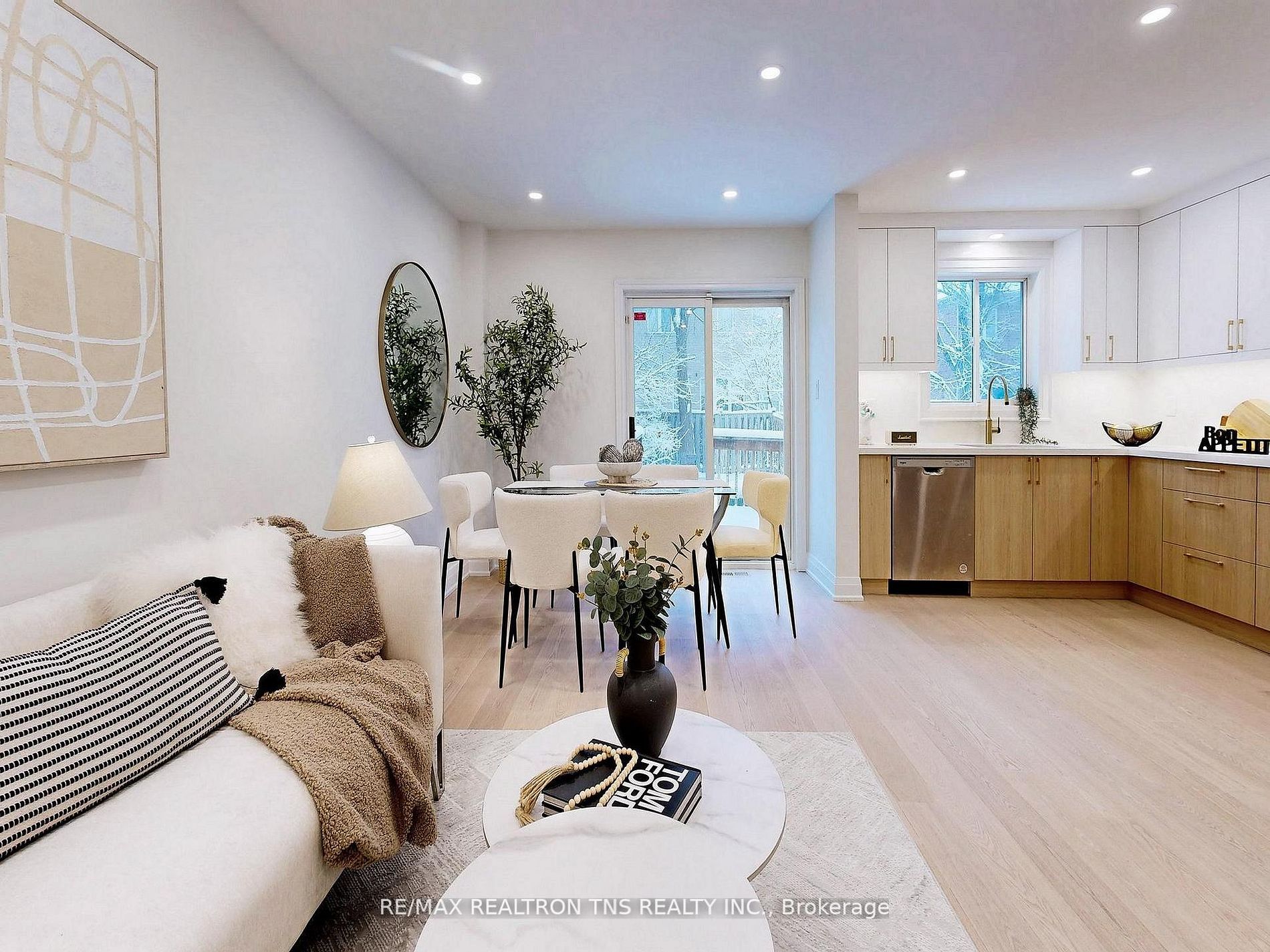 149 Kimono Crescent Property Photo 4