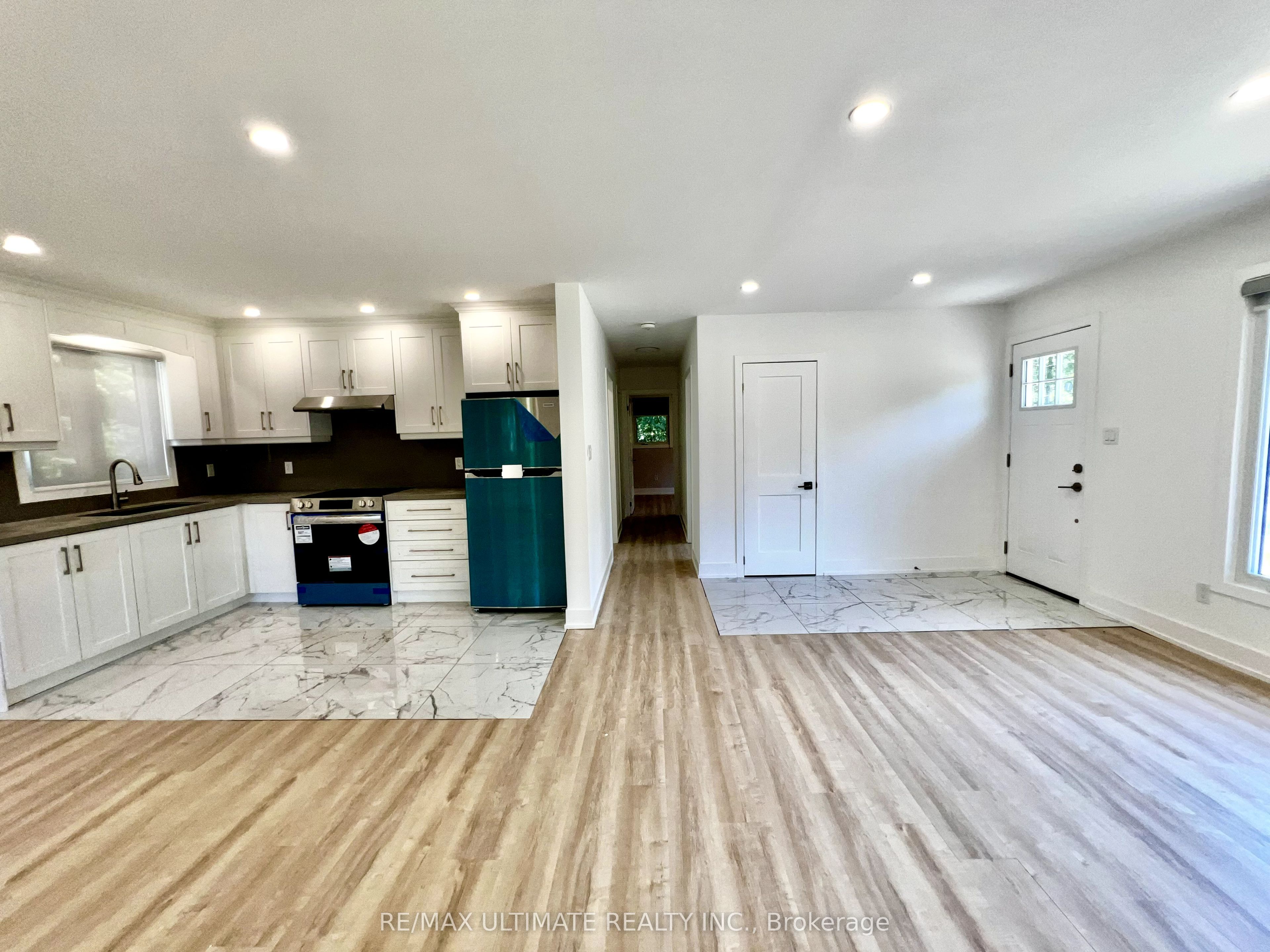2445 25th Side Road Property Photo 1