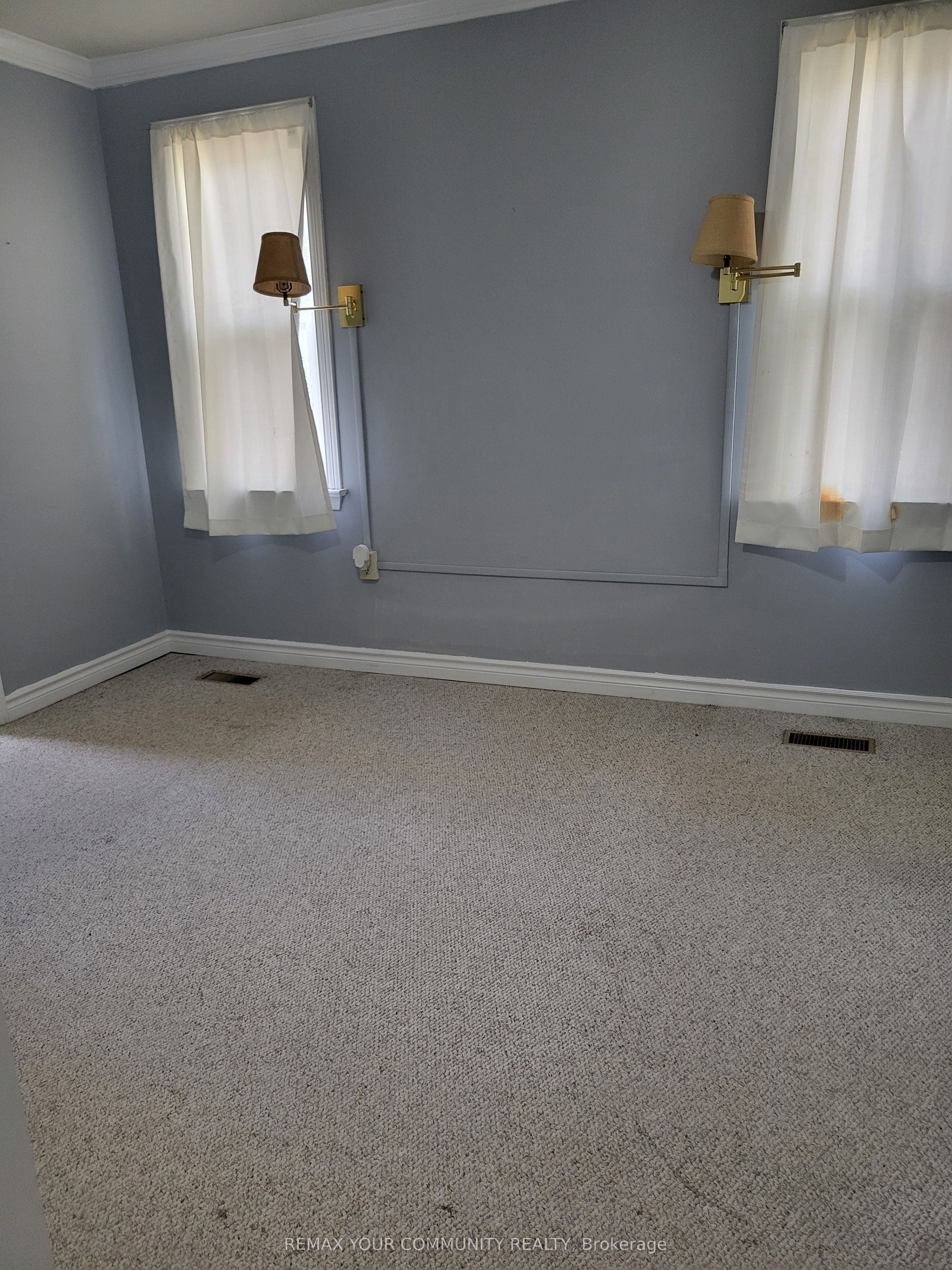12926 Highway 27 Main Floor Property Photo 2