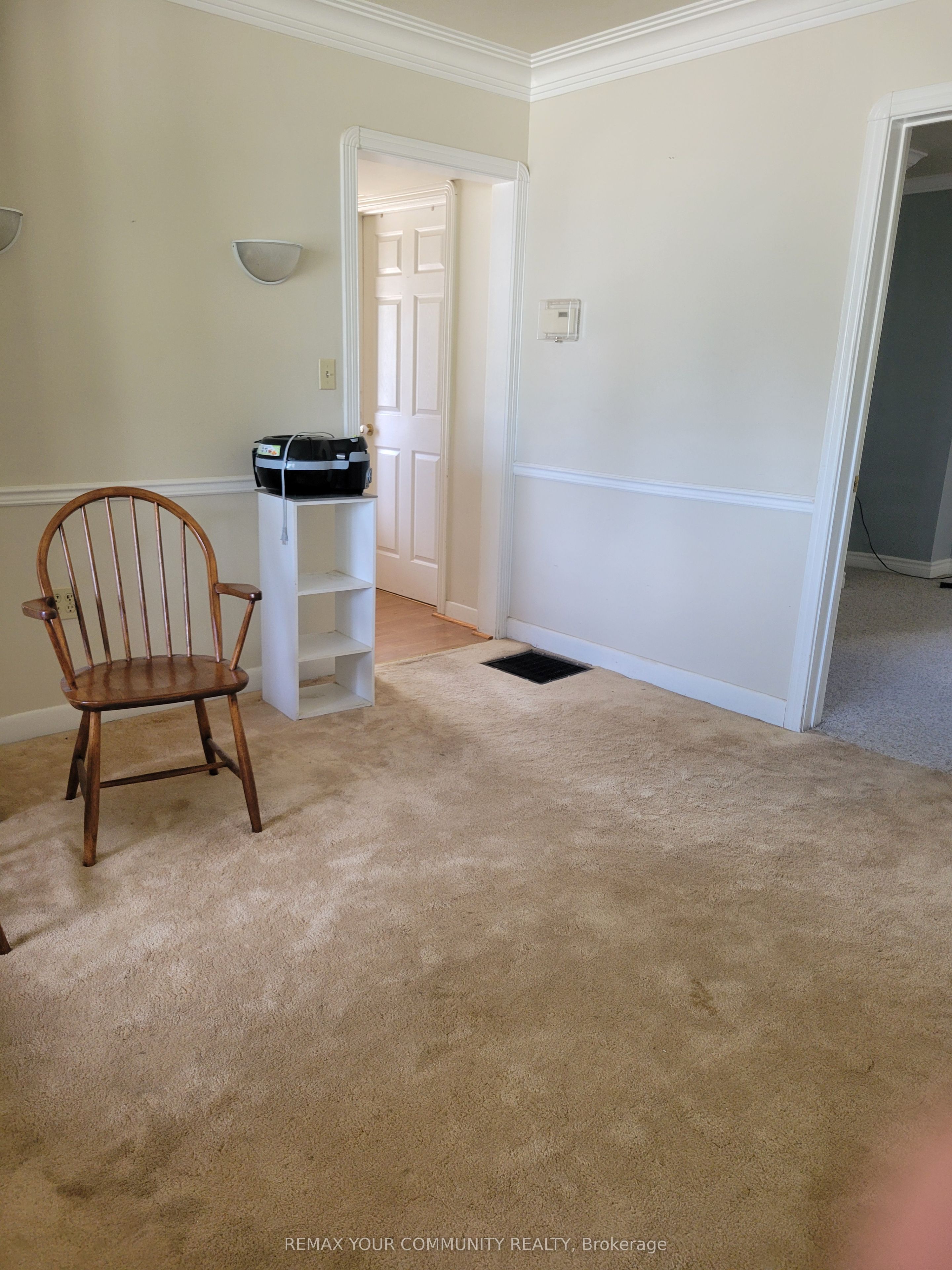 12926 Highway 27 Main Floor Property Photo 5