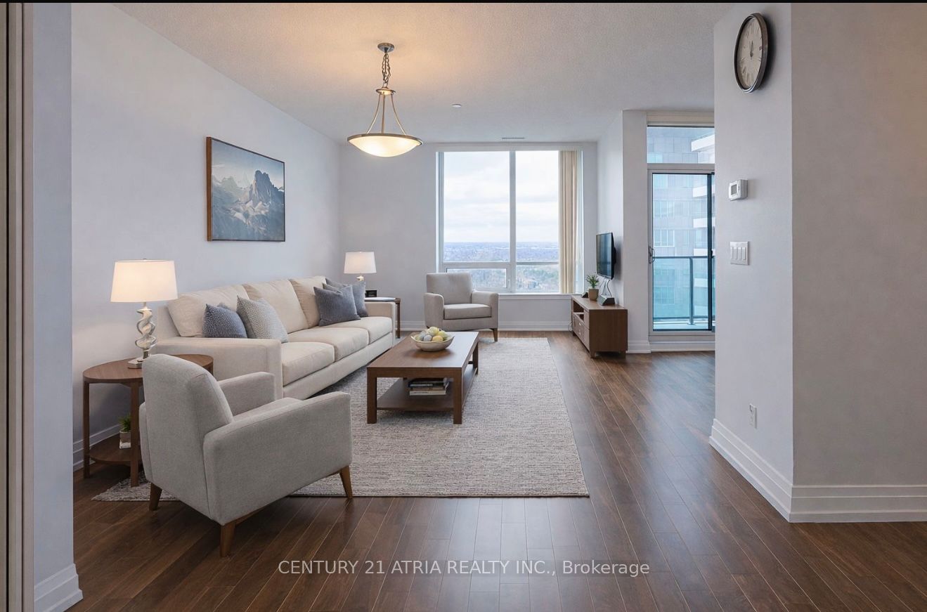 7165 Yonge Street Ph 09 Property Photo 1