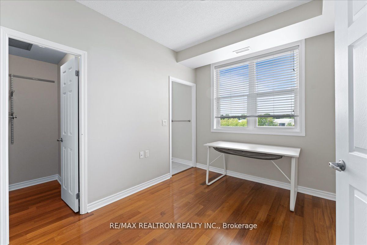 15450 Yonge Street 304 Property Photo 11
