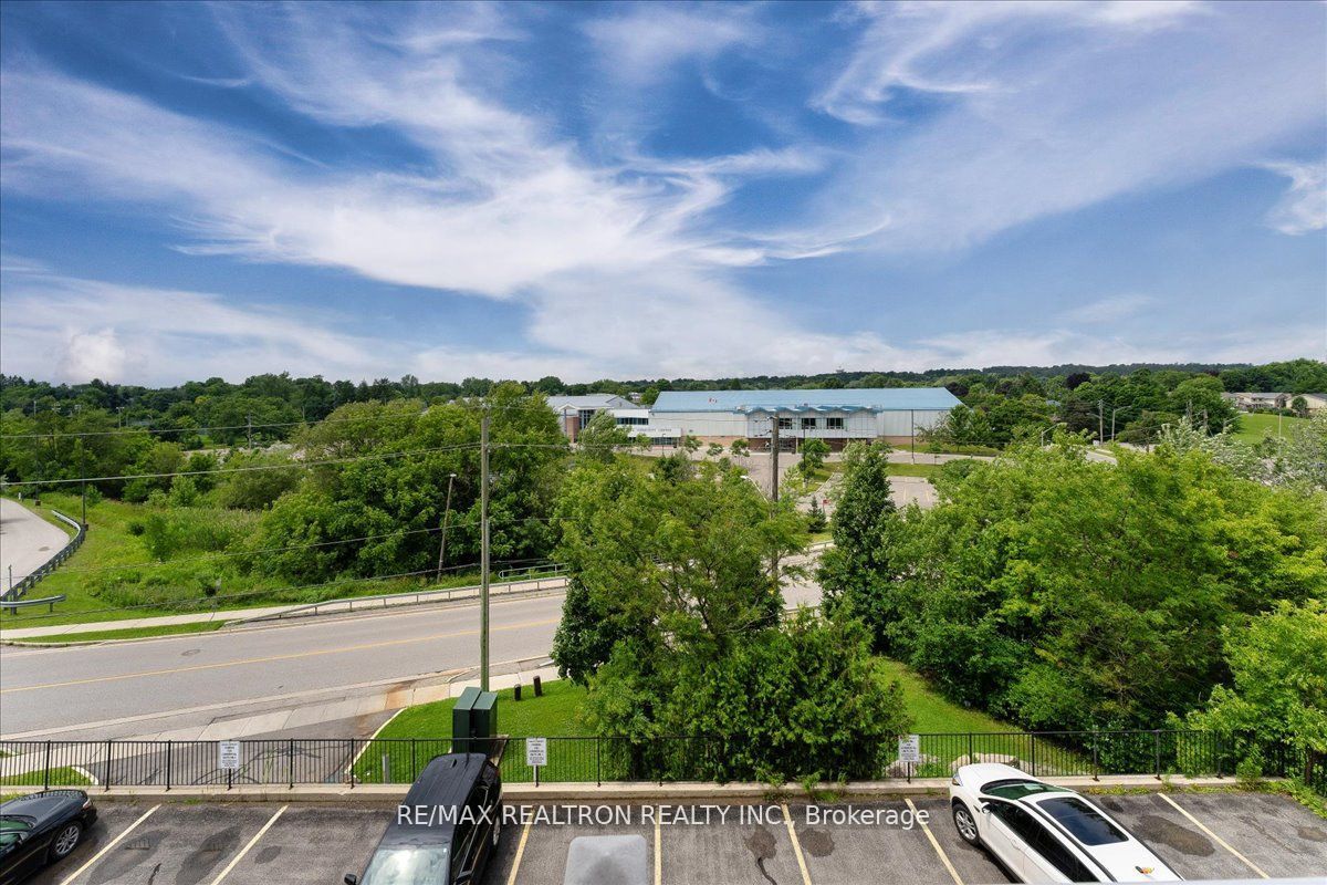 15450 Yonge Street 304 Property Photo 16