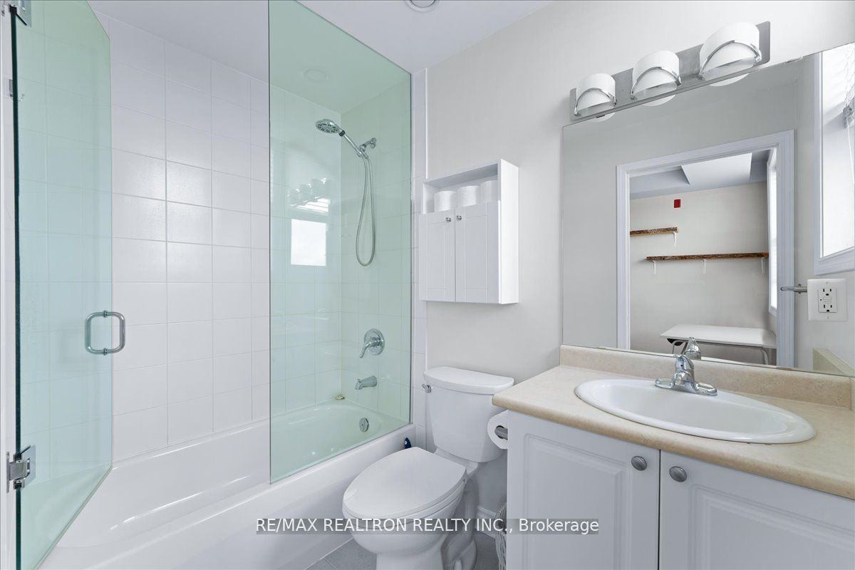 15450 Yonge Street 304 Property Photo 20