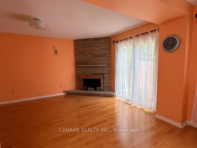 79 Graham Crescent Property Photo 6