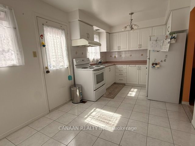 79 Graham Crescent Property Photo 9