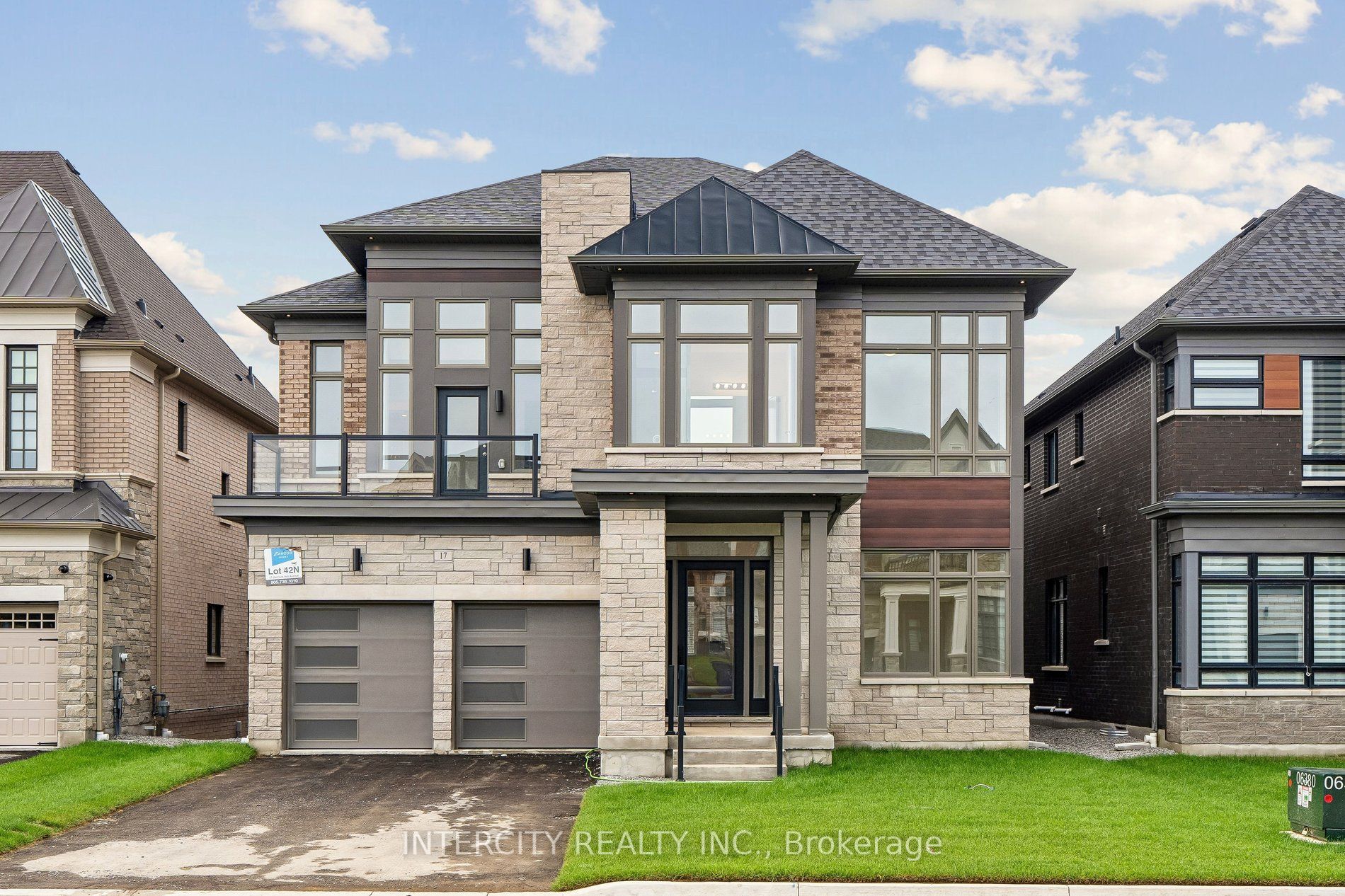 17 Garriock Hall Avenue