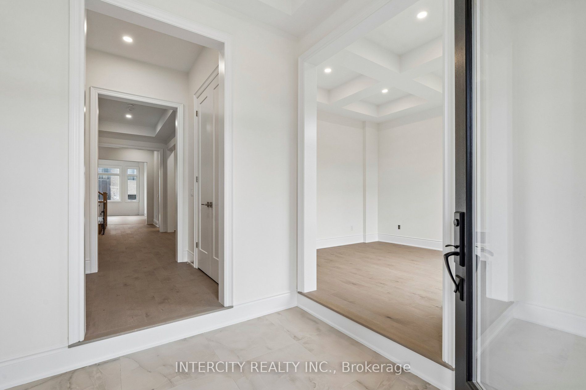 17 Garriock Hall Avenue Property Photo 4